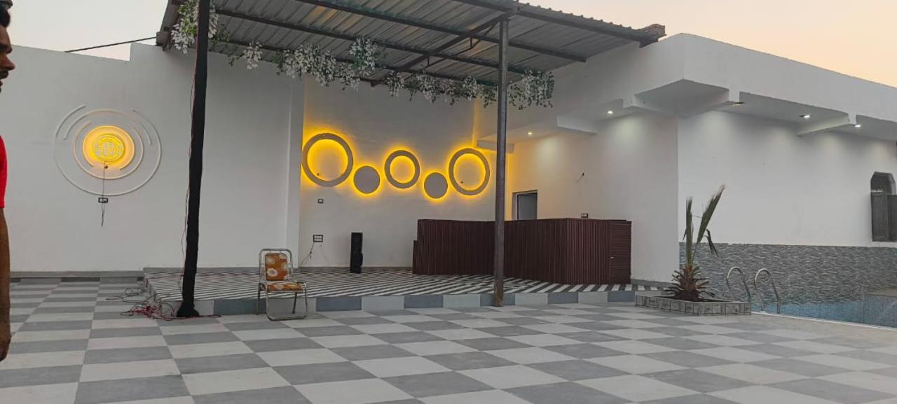 The White House Rohini * New Delhi