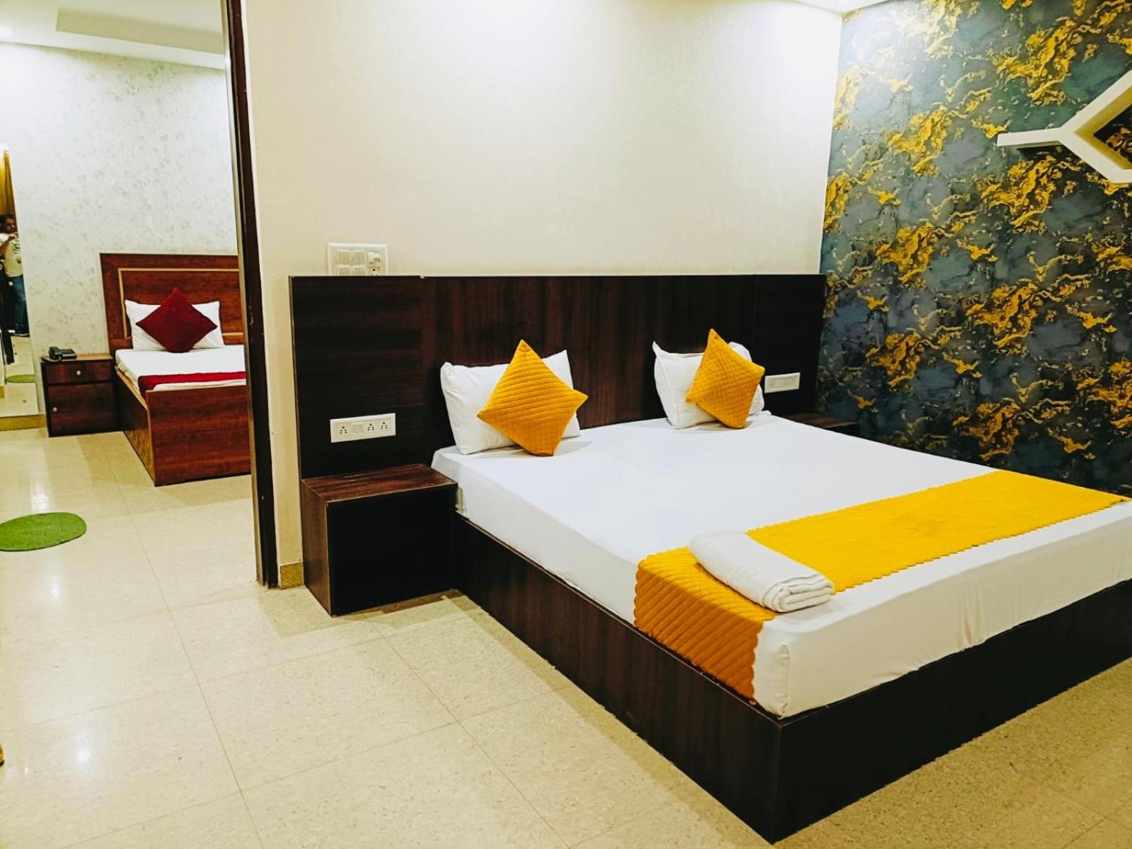 Le Mount Near Delhi Airport Hotel 4*