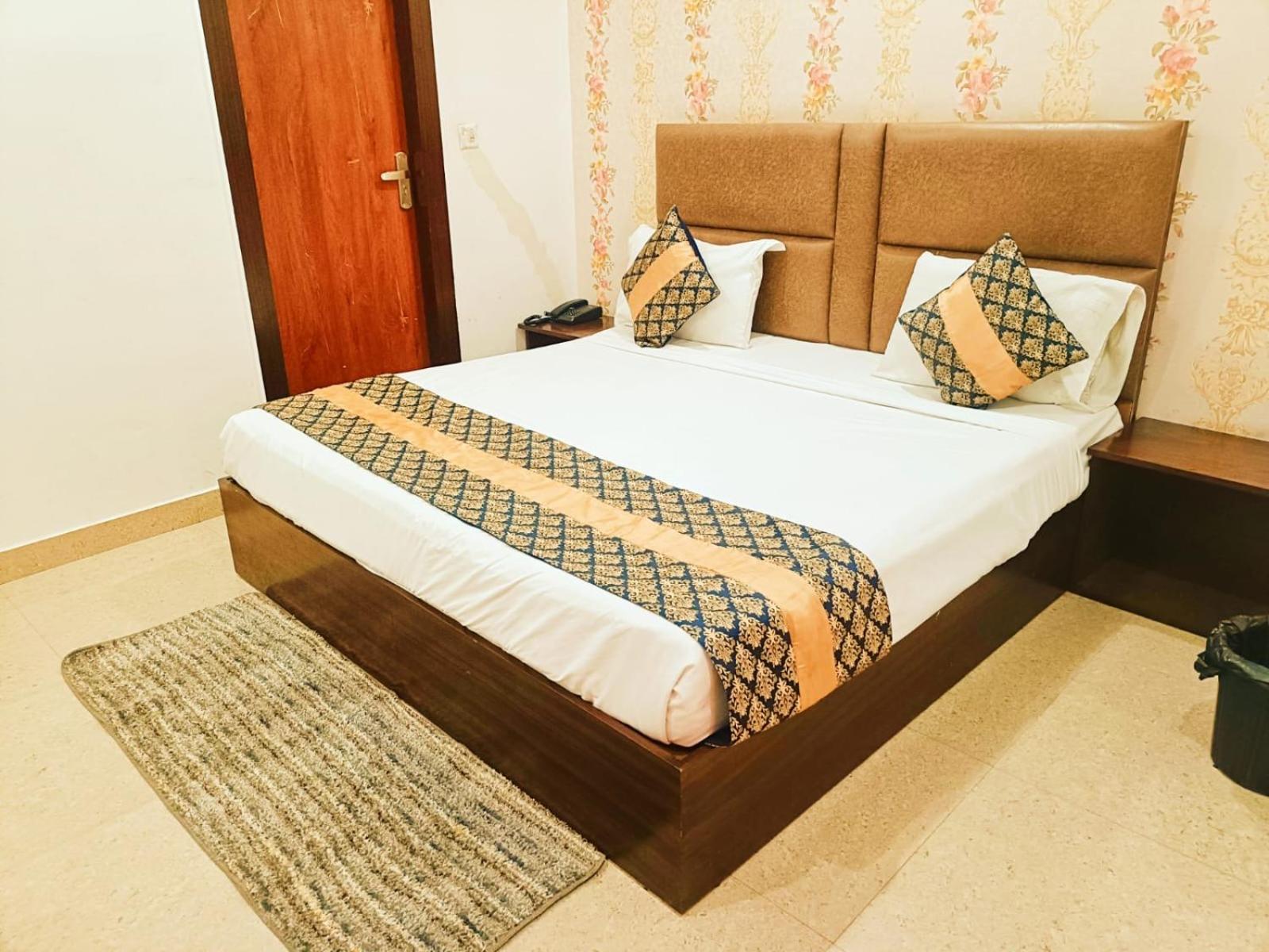 Le Mount Near Delhi Airport