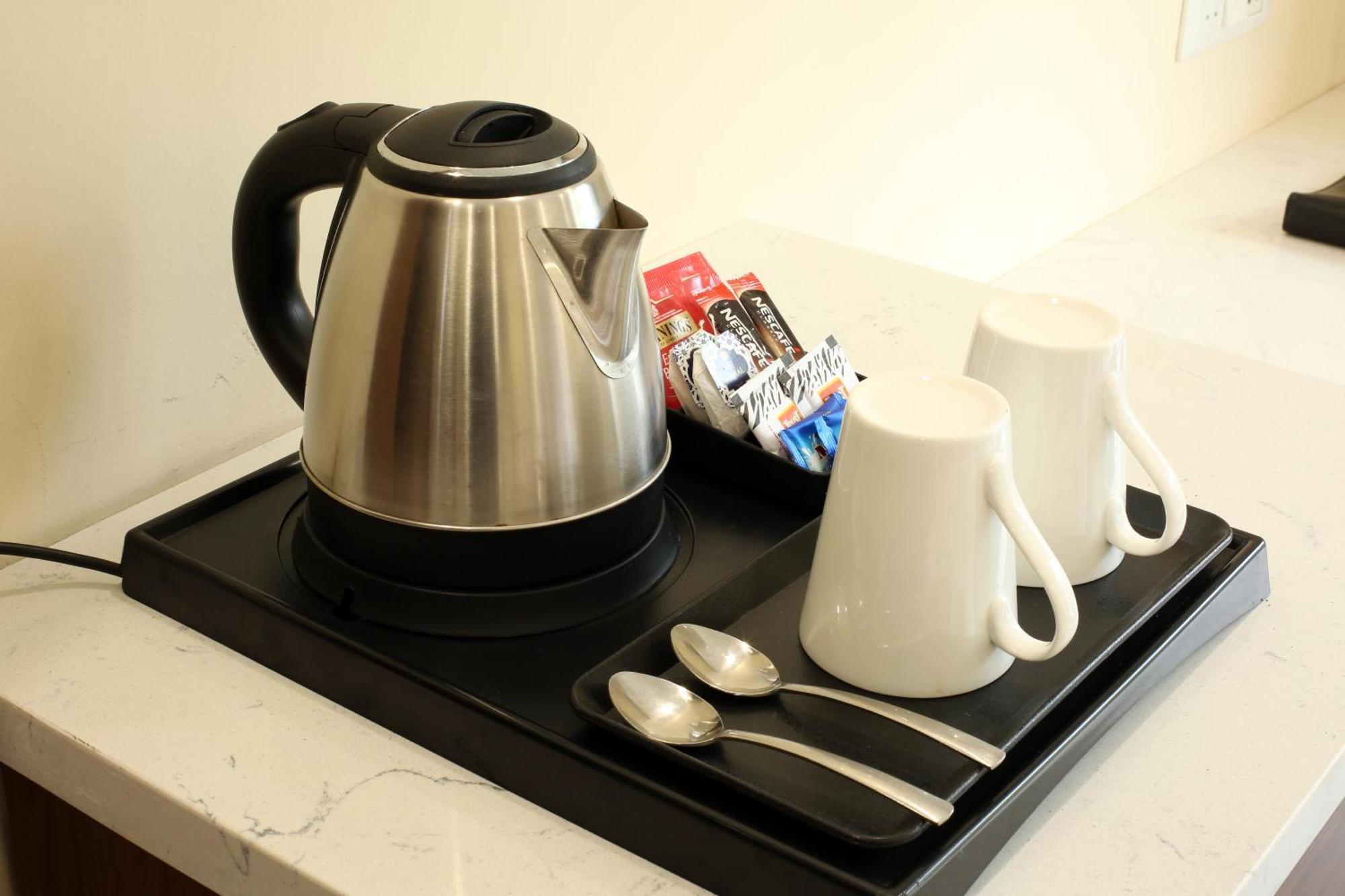 Luxe Opera Nh8 - 7km From Igi Airport Delhi - 