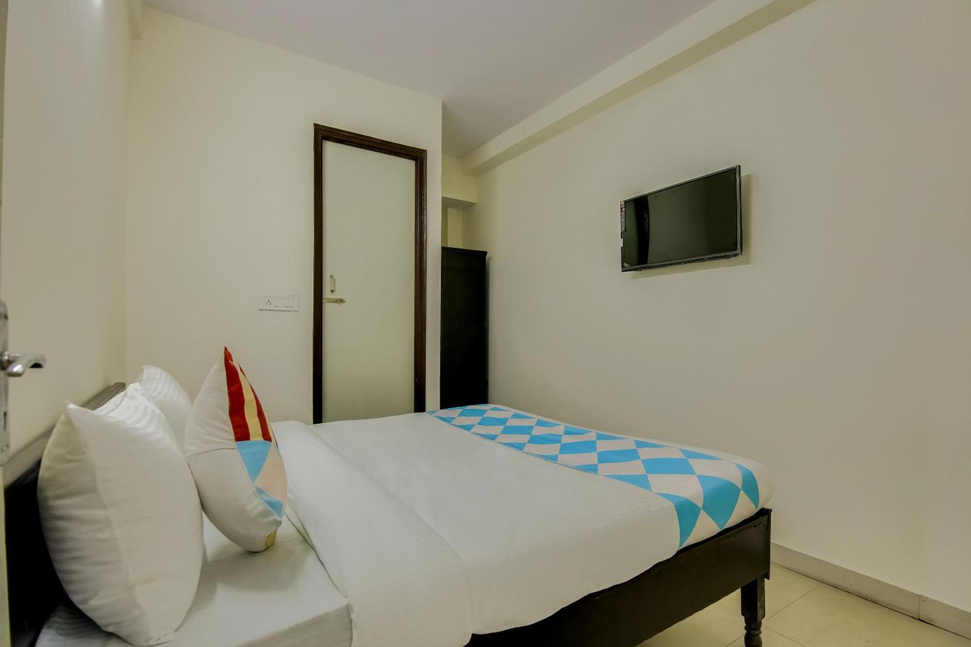 Guest house O Diamond Near Lotus Temple New Delhi