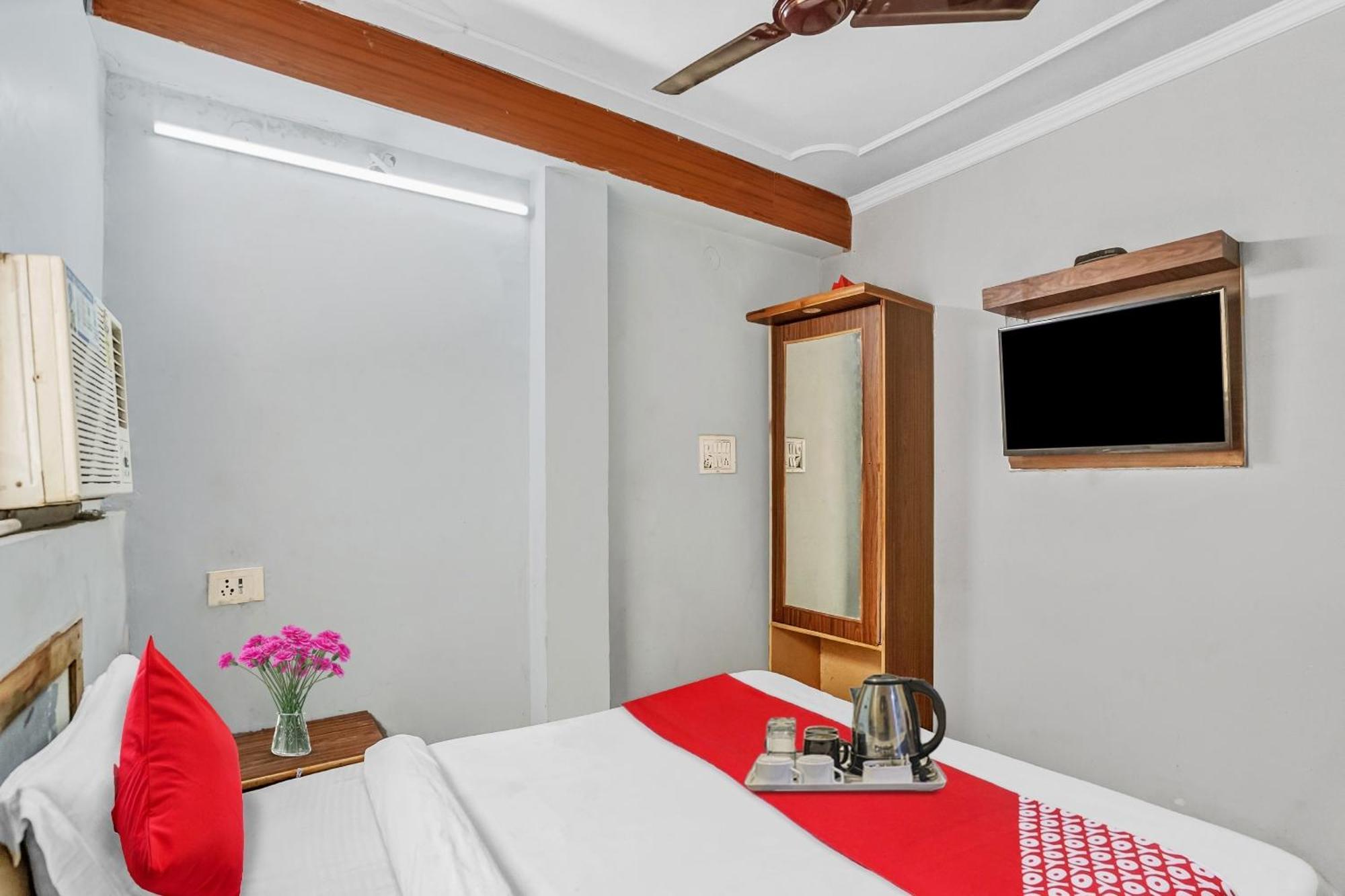 Hotel O M Near Akshardham 3*