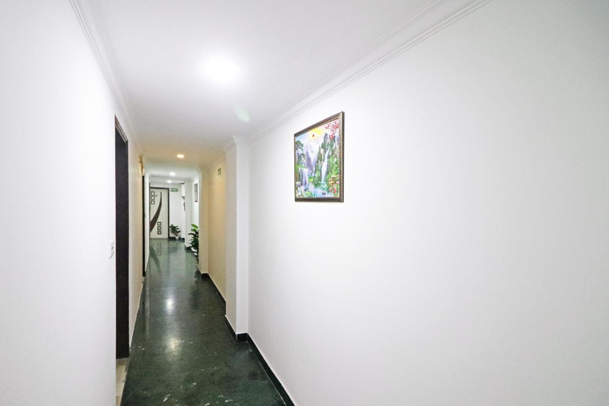 Clink Airport House -new Delhi Hotel