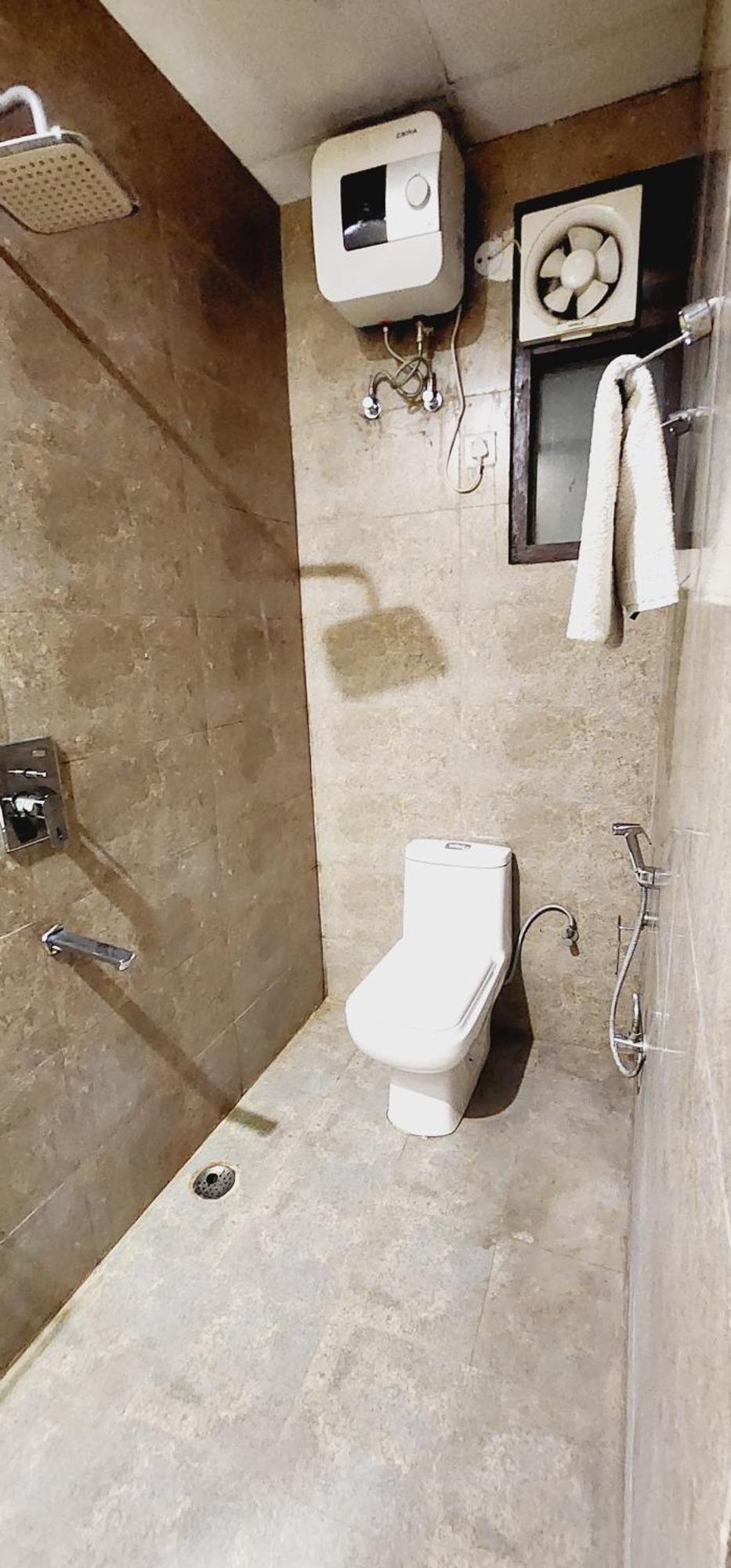 Hotel Grand Tucasa Near International Airport Nova Deli
