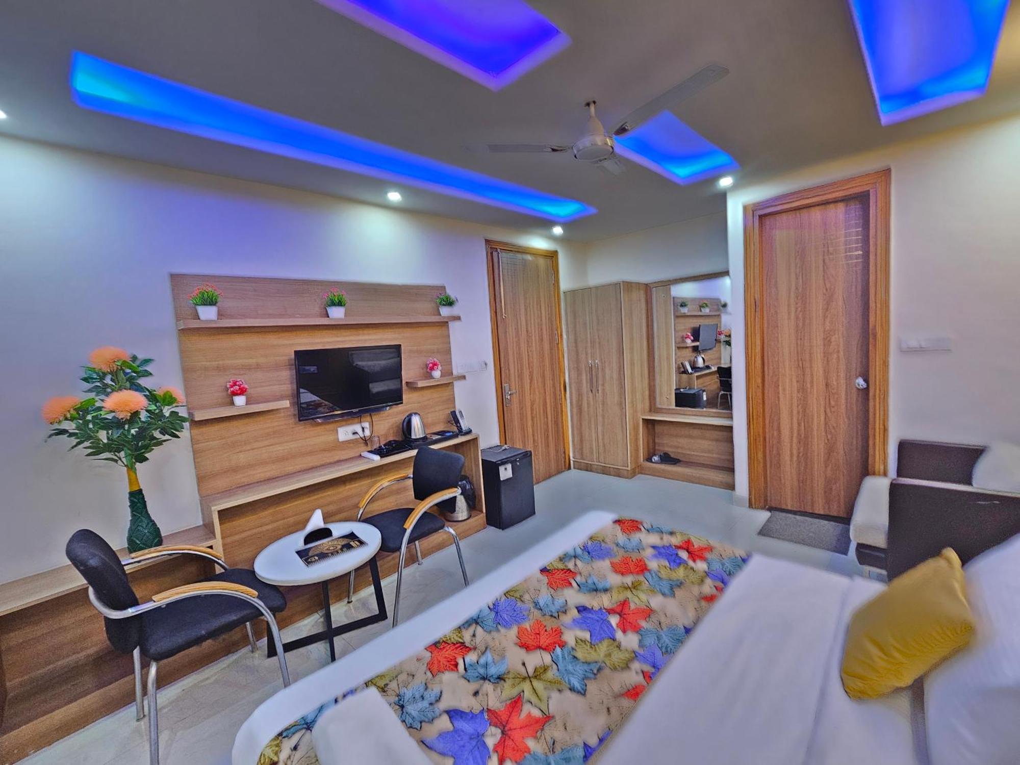 Hotel Grand Tucasa Near International Airport Nova Deli