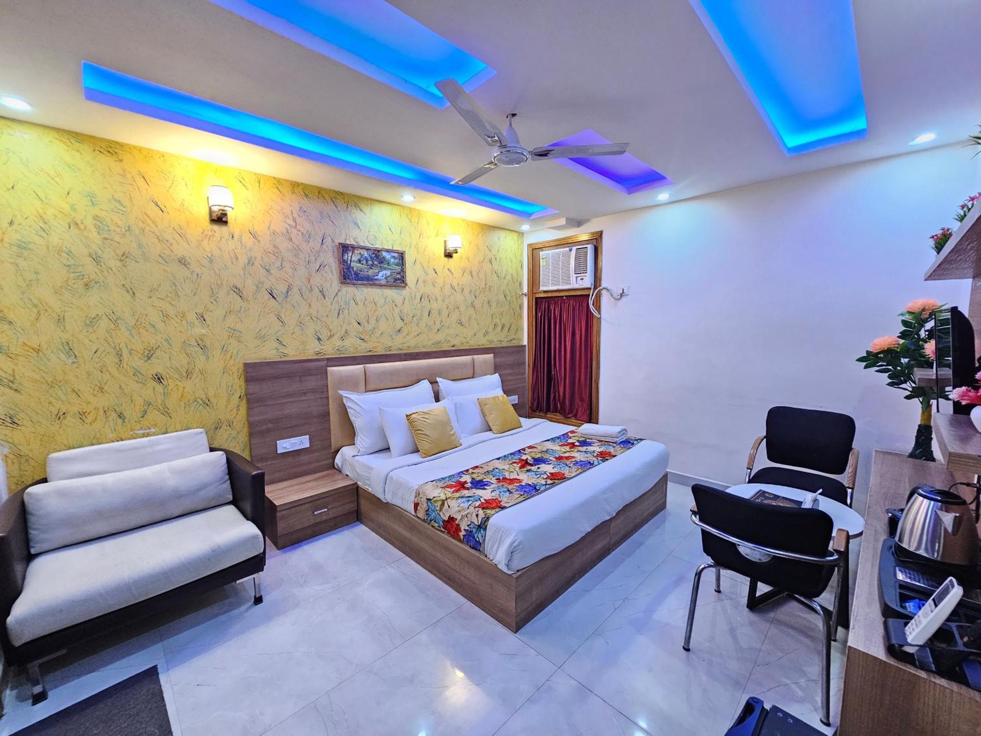 Hotel Grand Tucasa Near International Airport Nova Deli