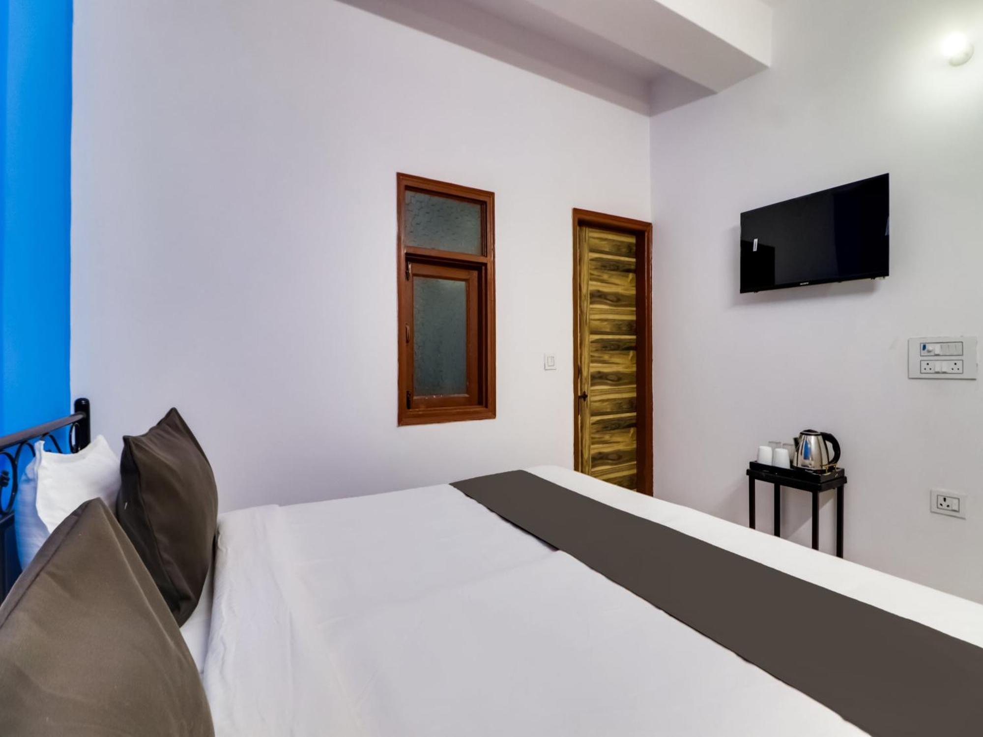 Hotel O Dev Palace 3*