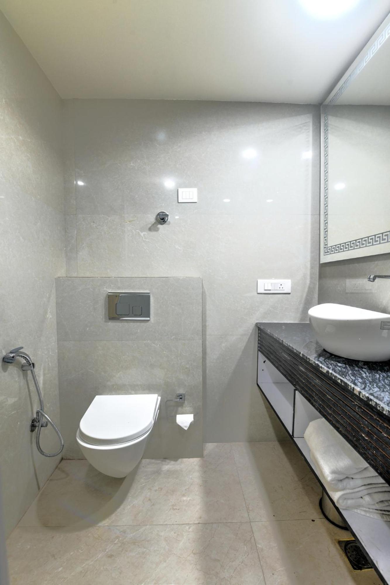 Foxoso Venue Hotel, Delhi Airport Hotel