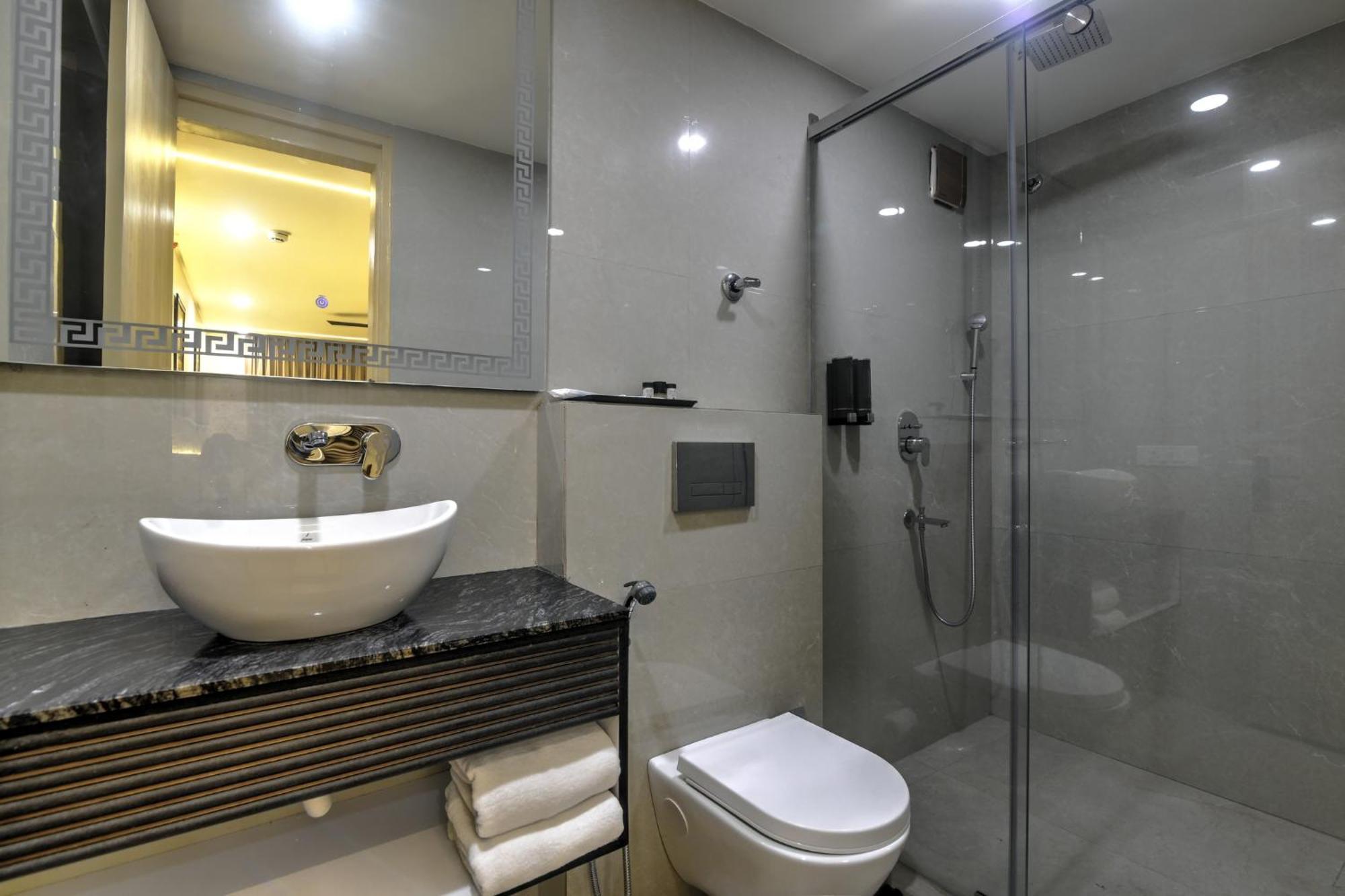 Foxoso Venue Hotel, Delhi Airport Hotel