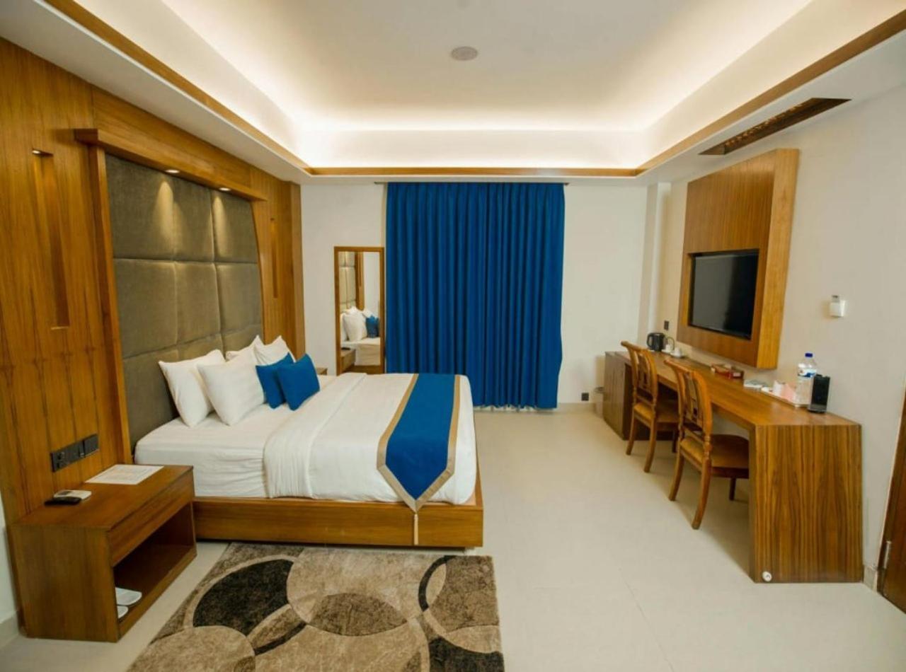 Rosewood Near Delhi Airport Hotel New Delhi
