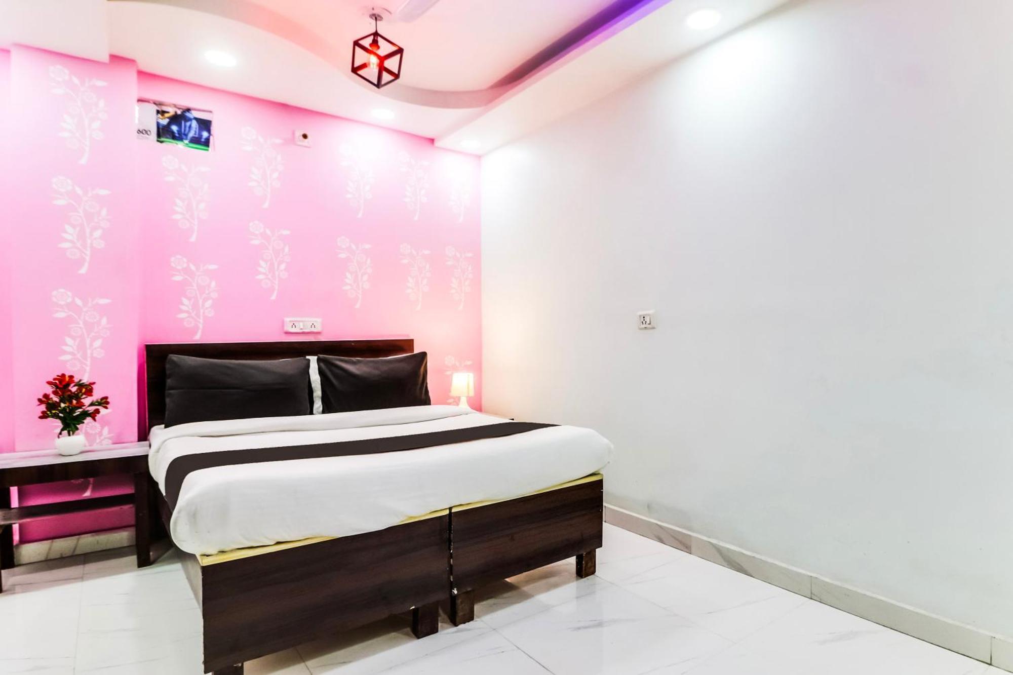 O Silent Moon Hotel