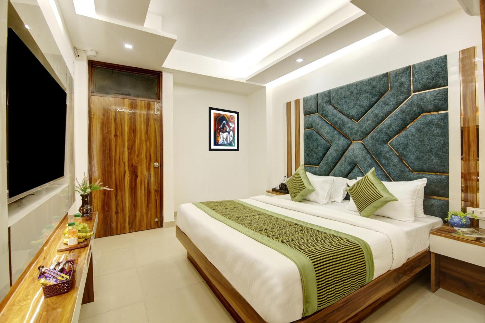 Hotel Star Villa - Front Of New Delhi Railway Station & 5 Minute From Connaught Place Hotel 4*
