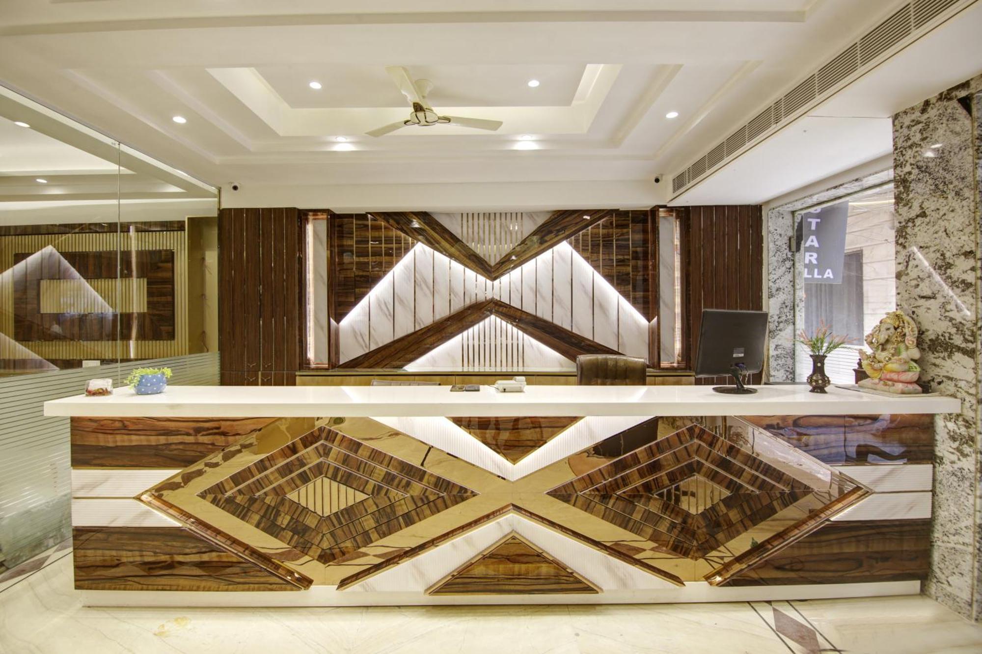 Hotel Star Villa - Front Of New Delhi Railway Station & 5 Minute From Connaught Place New Delhi