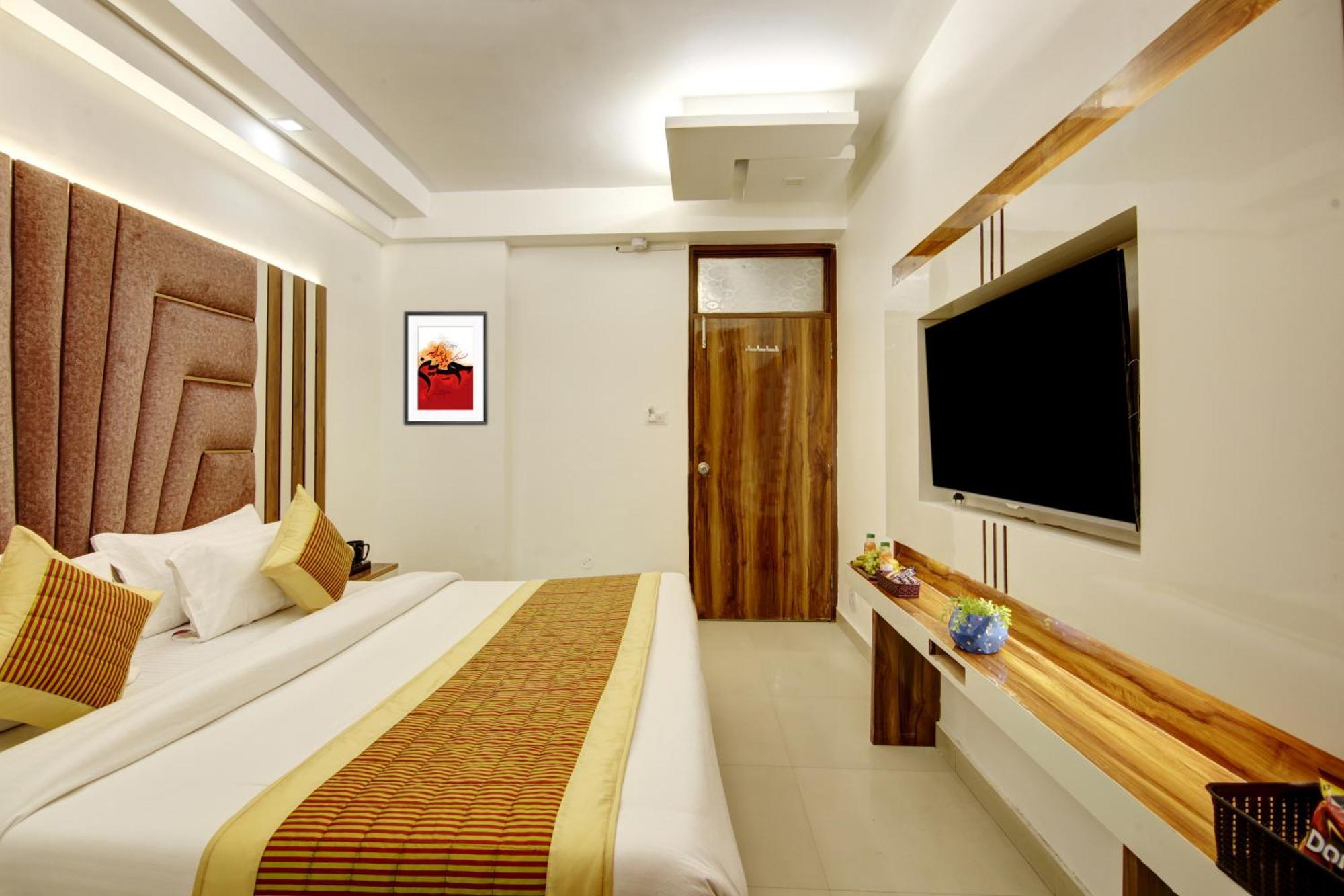 Hotel Star Villa - Front Of New Delhi Railway Station & 5 Minute From Connaught Place New Delhi