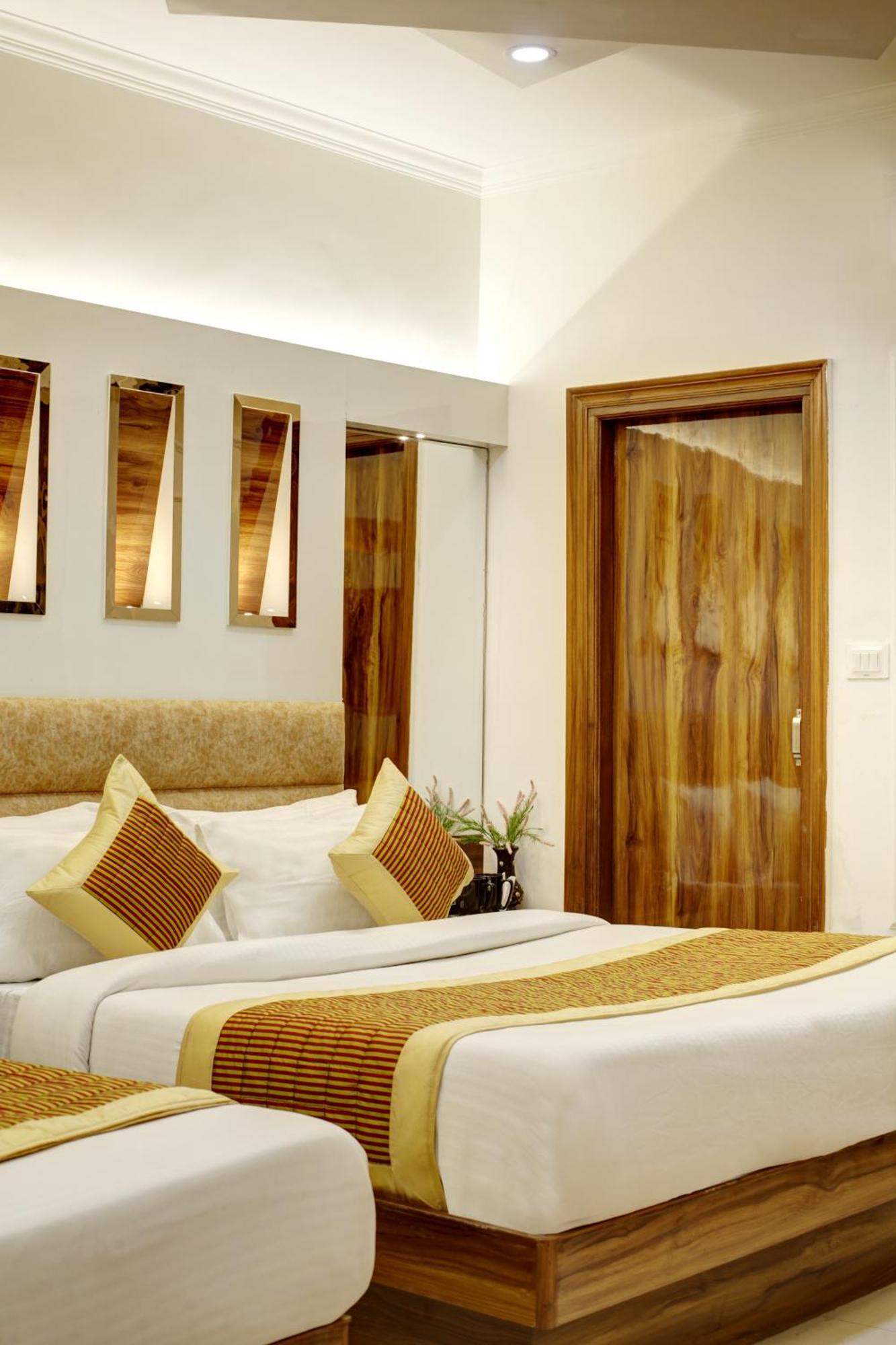 Hotel Hotel Star Villa - Front Of New Delhi Railway Station & 5 Minute From Connaught Place 4*