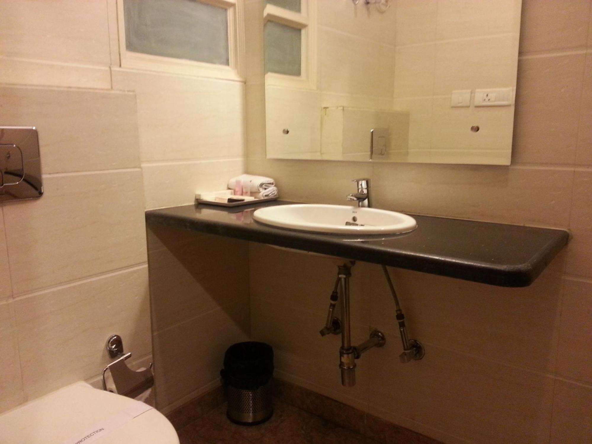 Arina Hotel 3*