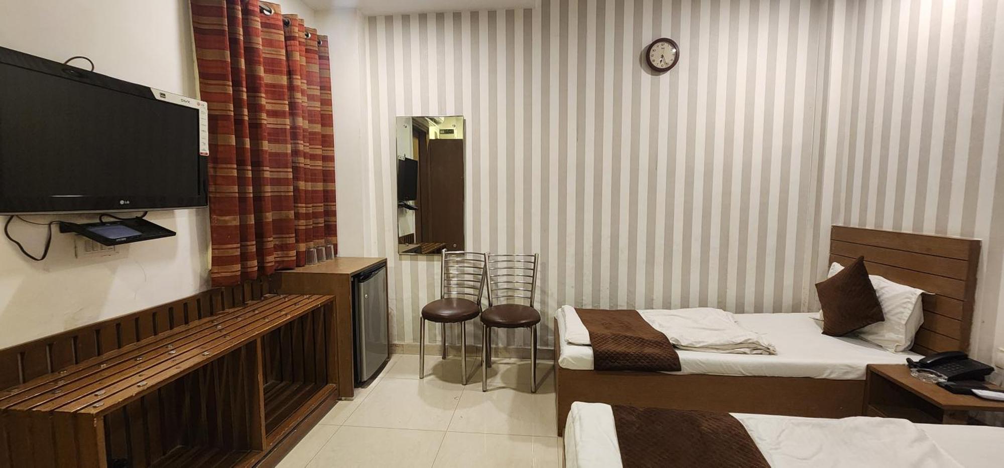 Hotel Arina 3*