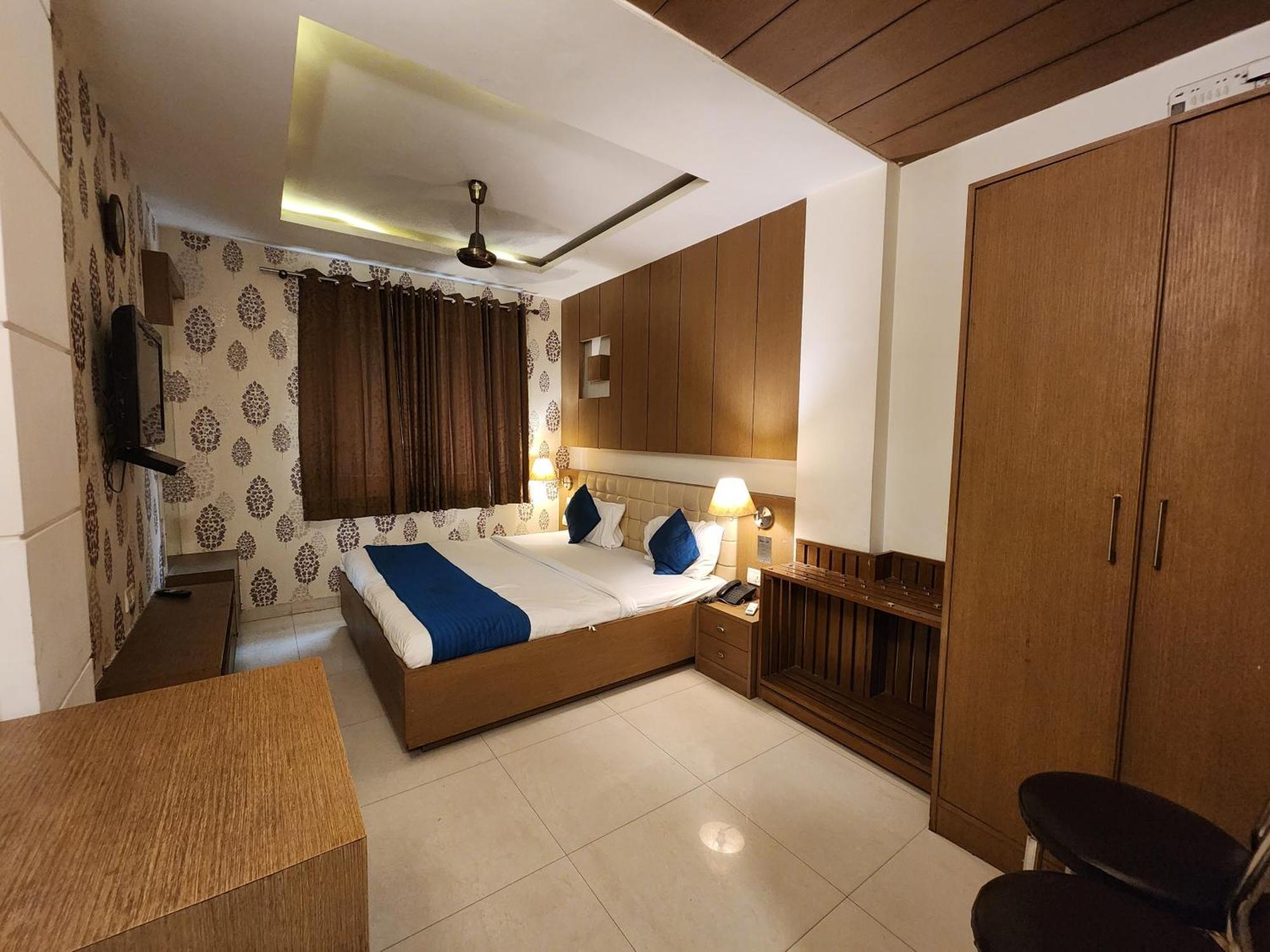 Arina Hotel