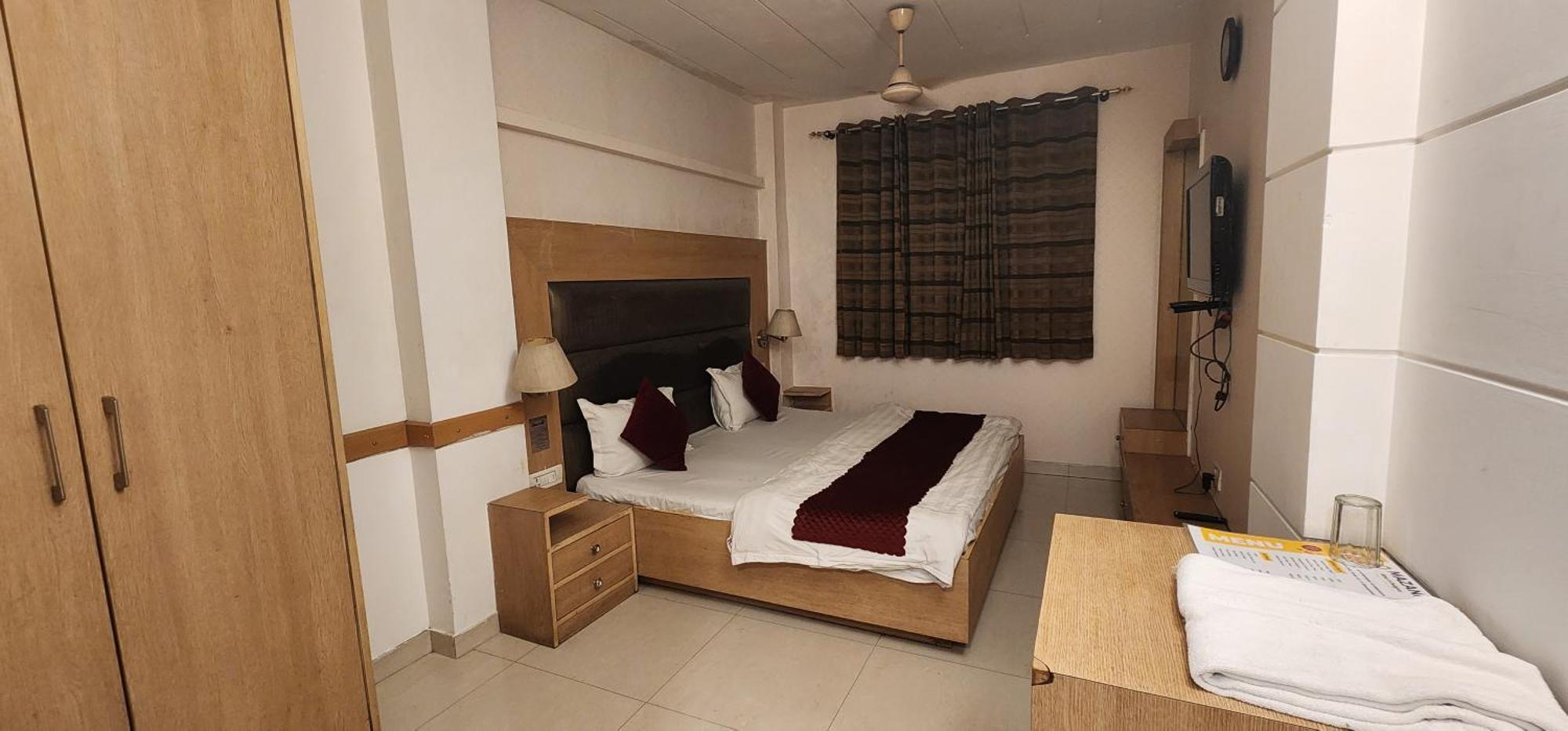 Arina Hotel 3*