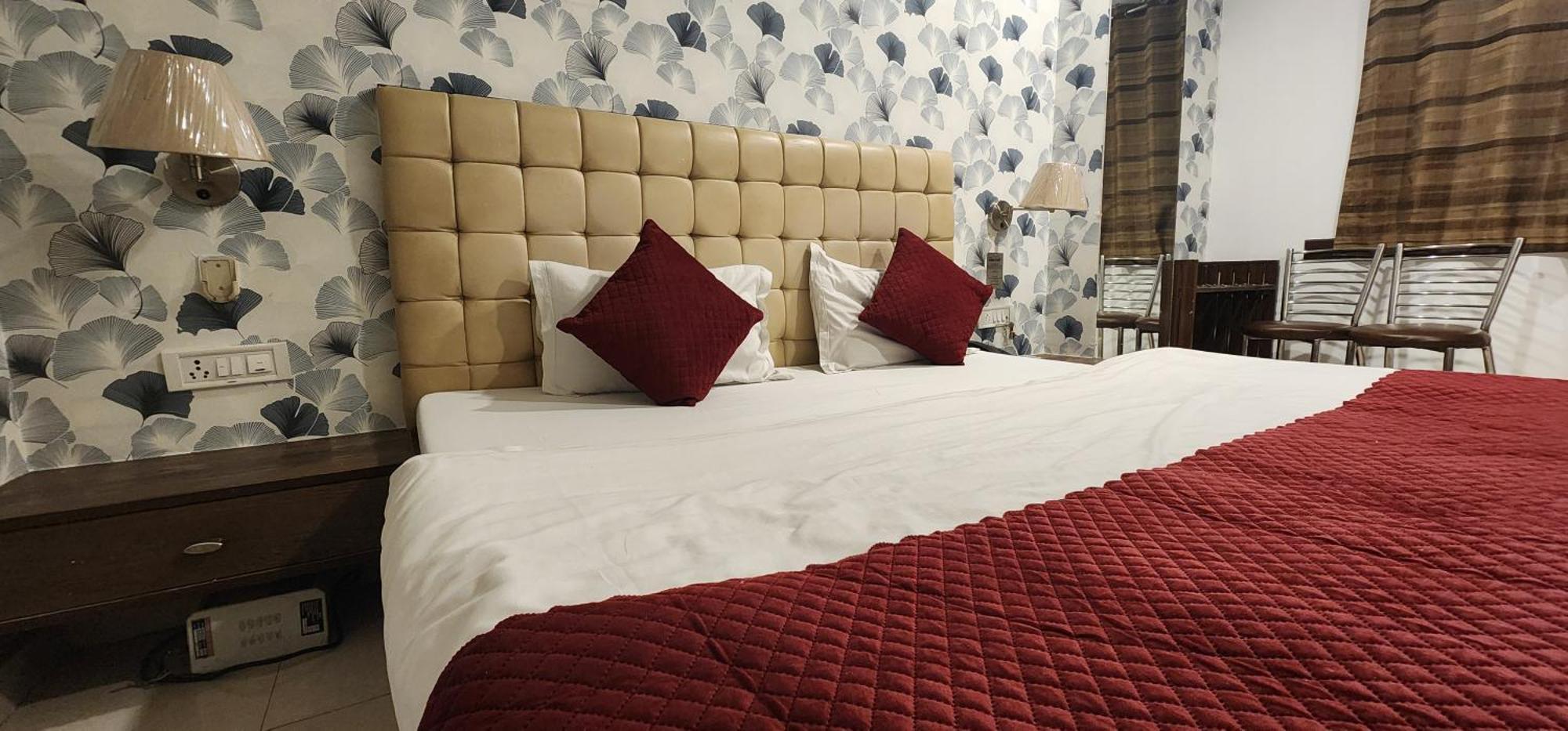 Arina Hotel