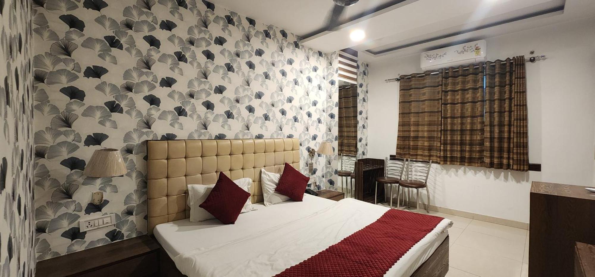 Hotel Arina 3*