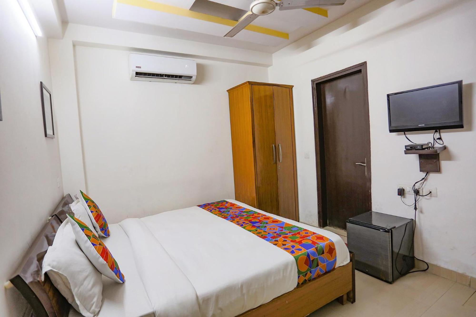 Fabexpress The Paradise - Nr Apollo Hospital