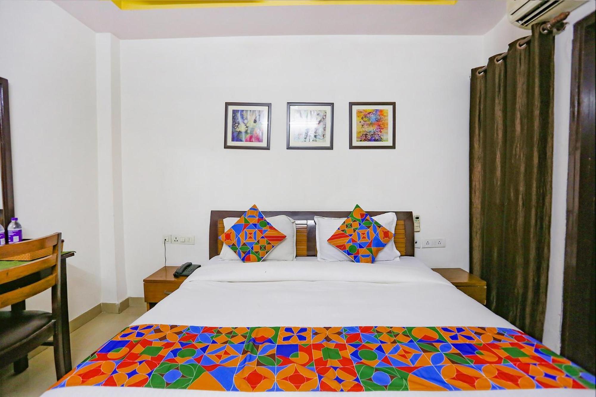 Fabexpress The Paradise - Nr Apollo Hospital Hotel New Delhi