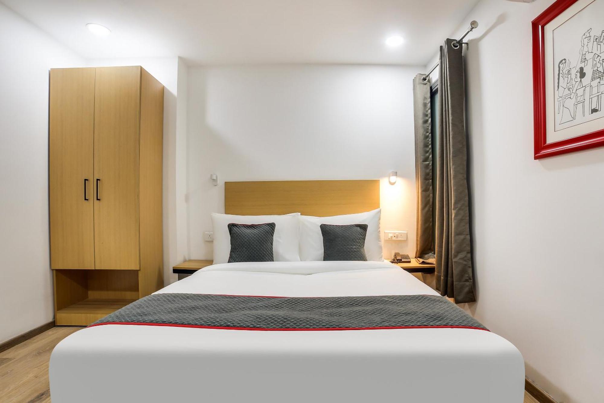 Super Townhouse Shahdara Near Yamuna Sports Complex