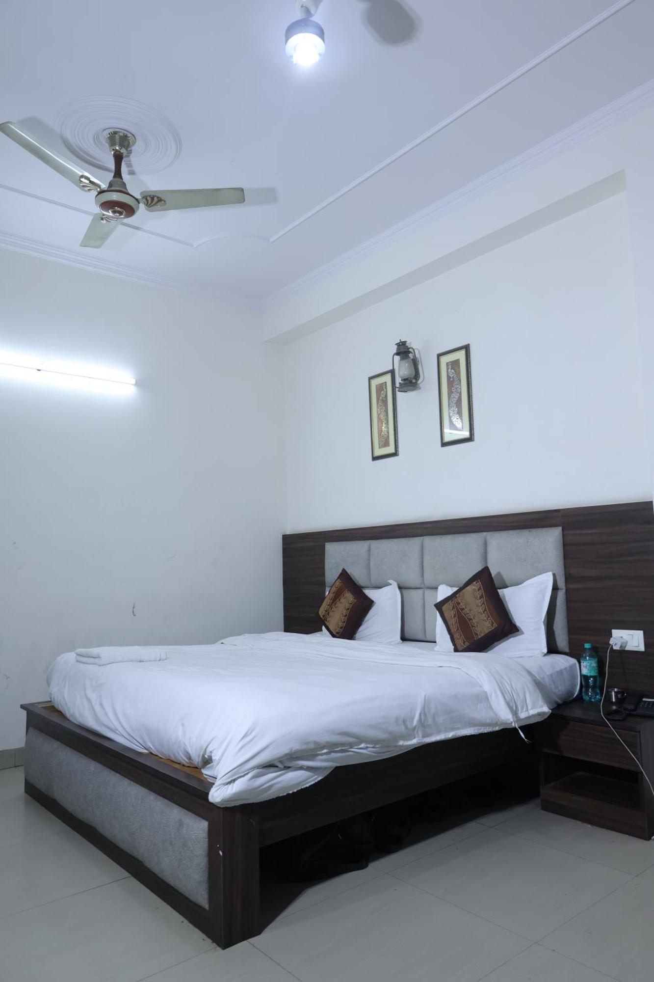 Guest house Icy White Heaven Corporate Delhi (National Capital Territory of India)