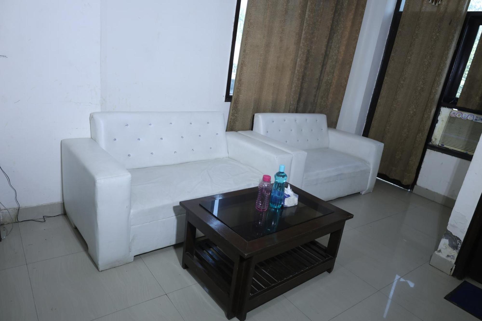 Icy White Heaven Corporate Guest house Delhi (National Capital Territory of India)