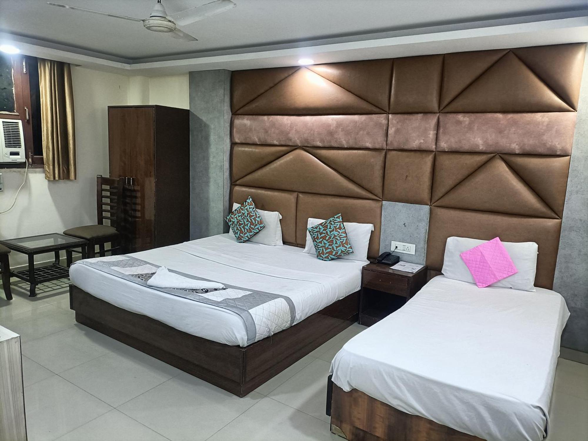 Hotel Tela Near Igi Airport Delhi 4*