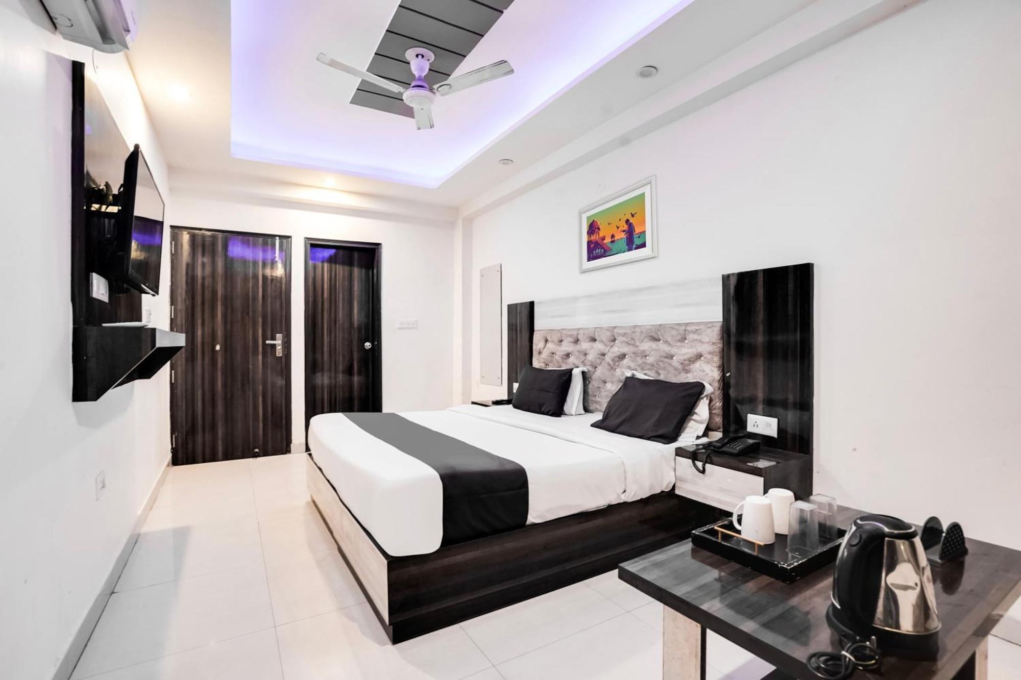 O Tavish Hotel 3*