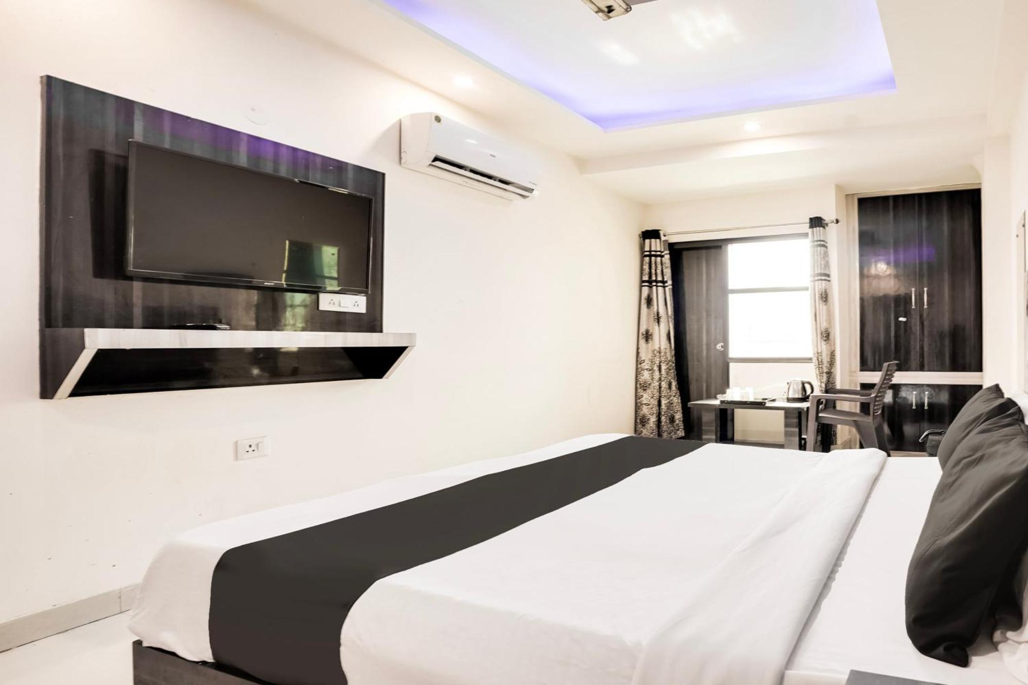 O Tavish Hotel New Delhi