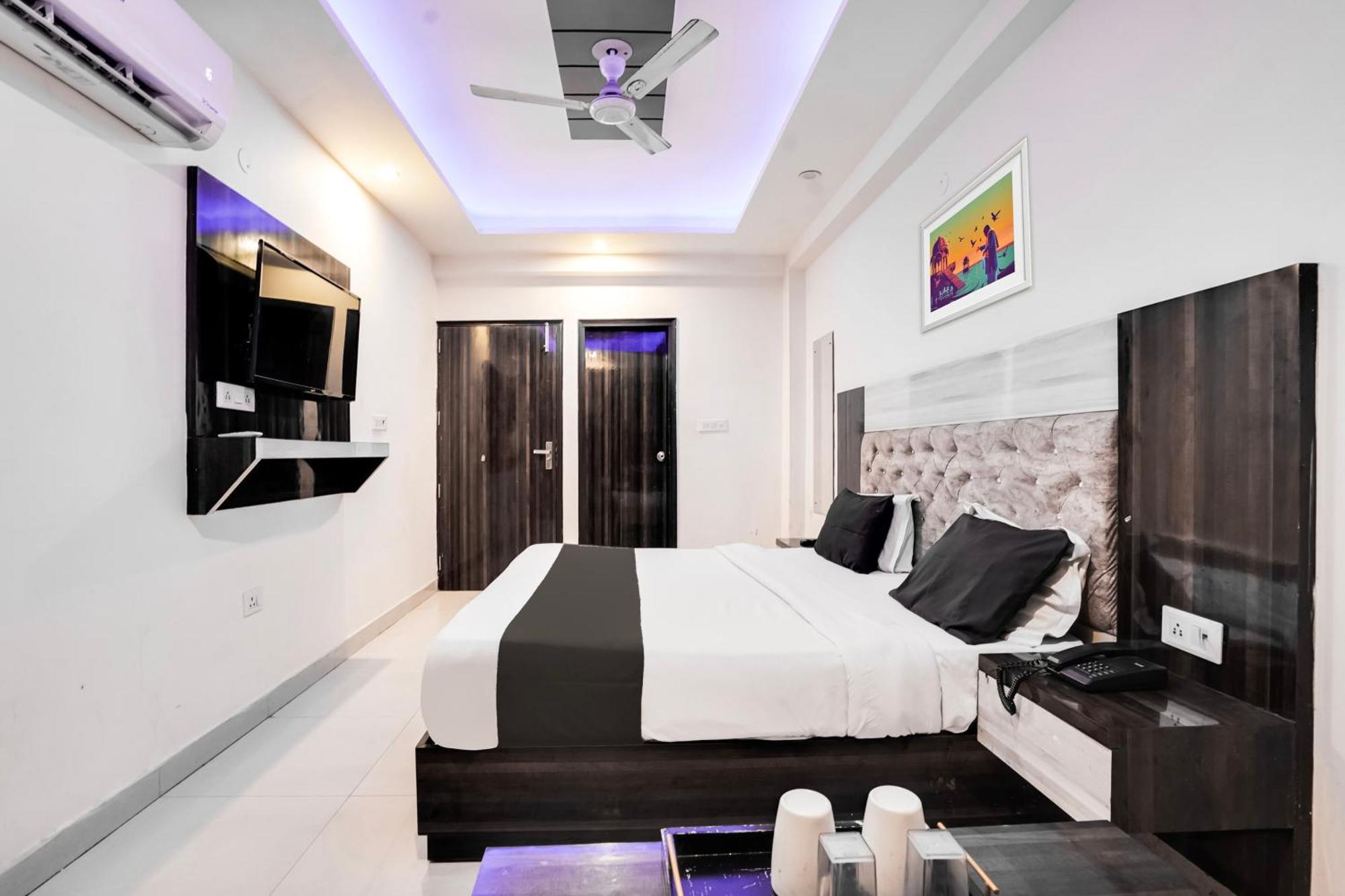O Tavish Hotel New Delhi