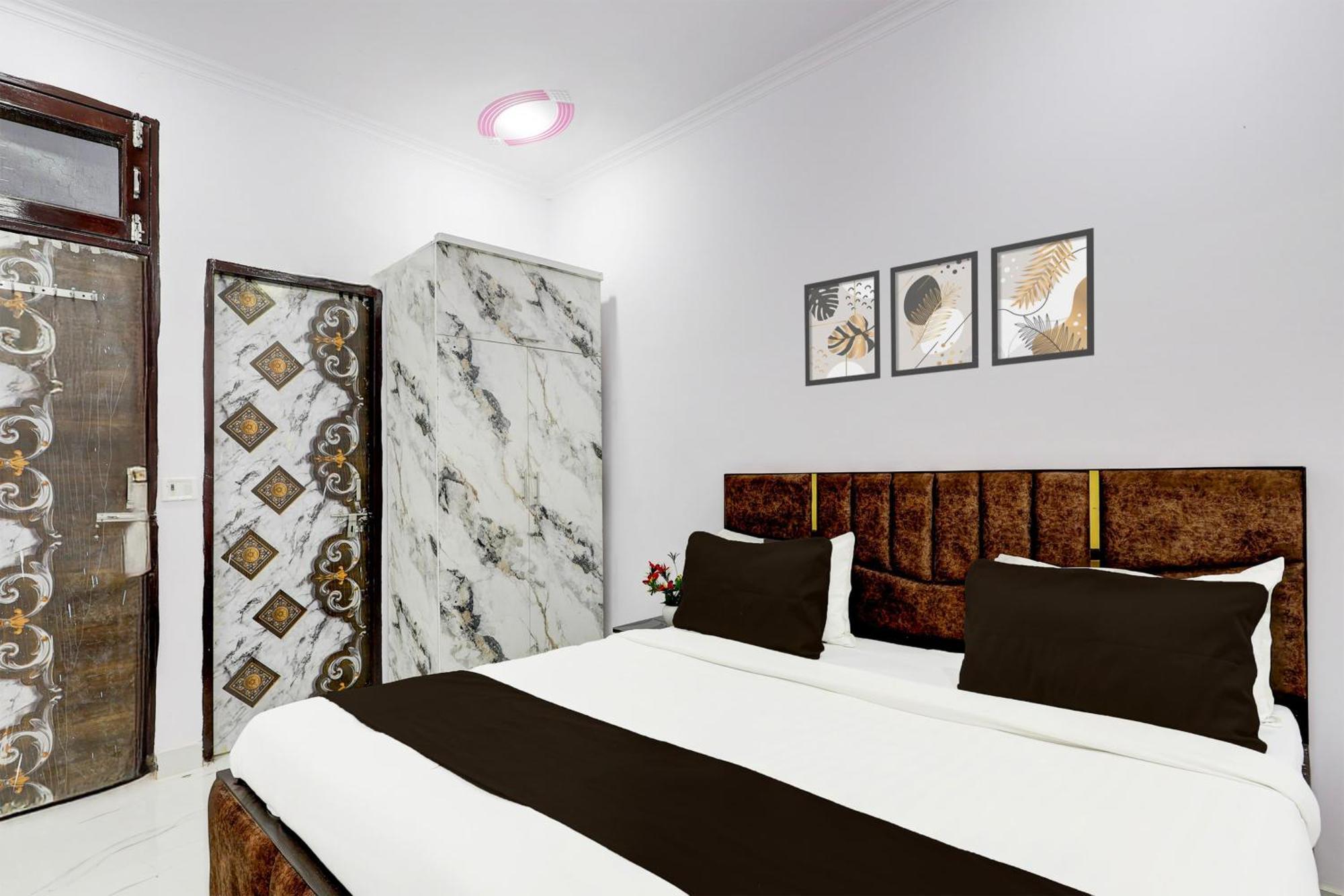 Hotel The Arrow Near Paschim Vihar Delhi (National Capital Territory of India)