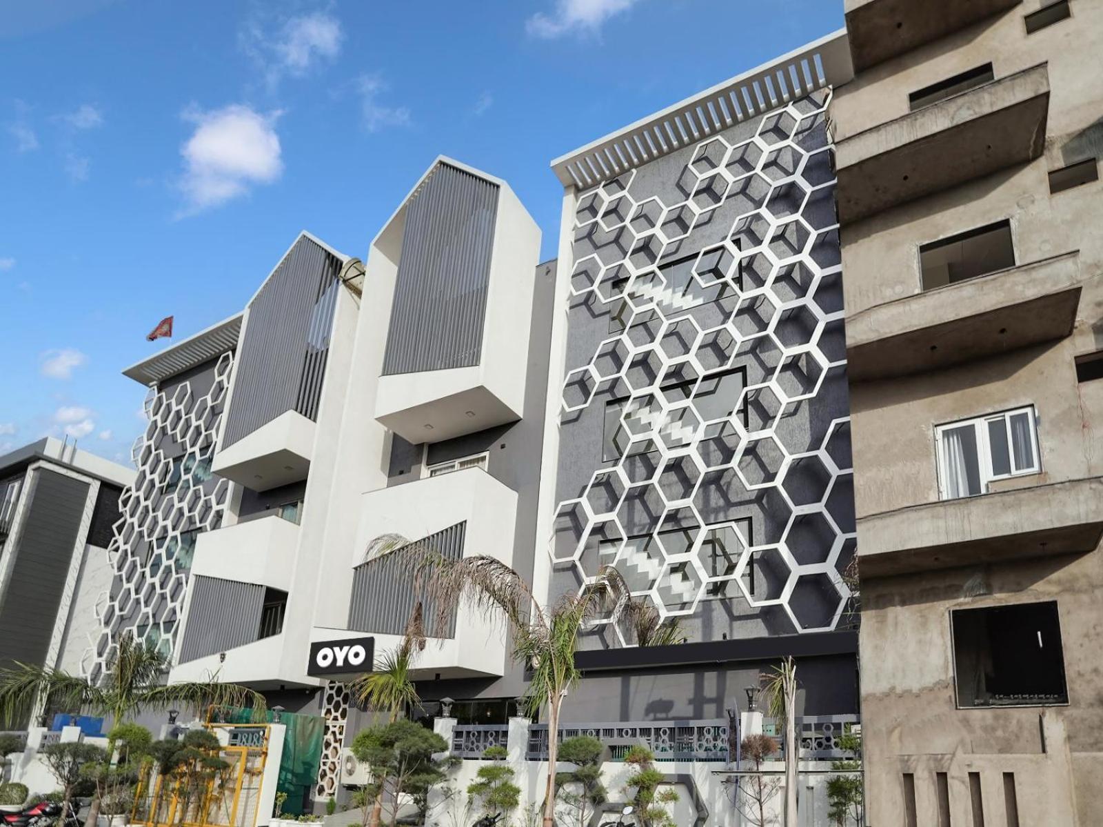 Sun Plaza