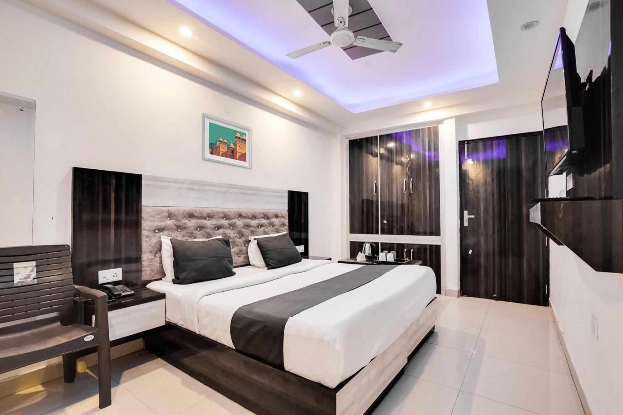 O Tavish Hotel 3*