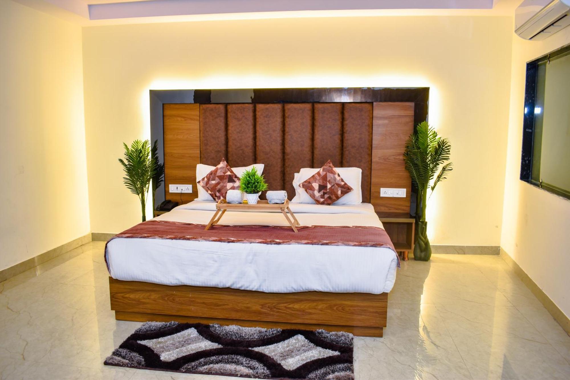 Yash Palace