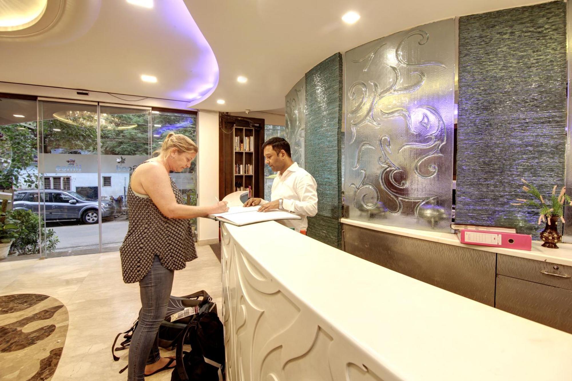 Hotel Good Times Near Ganga Ram Hospital And Karol Bagh Metro Hotel 3*