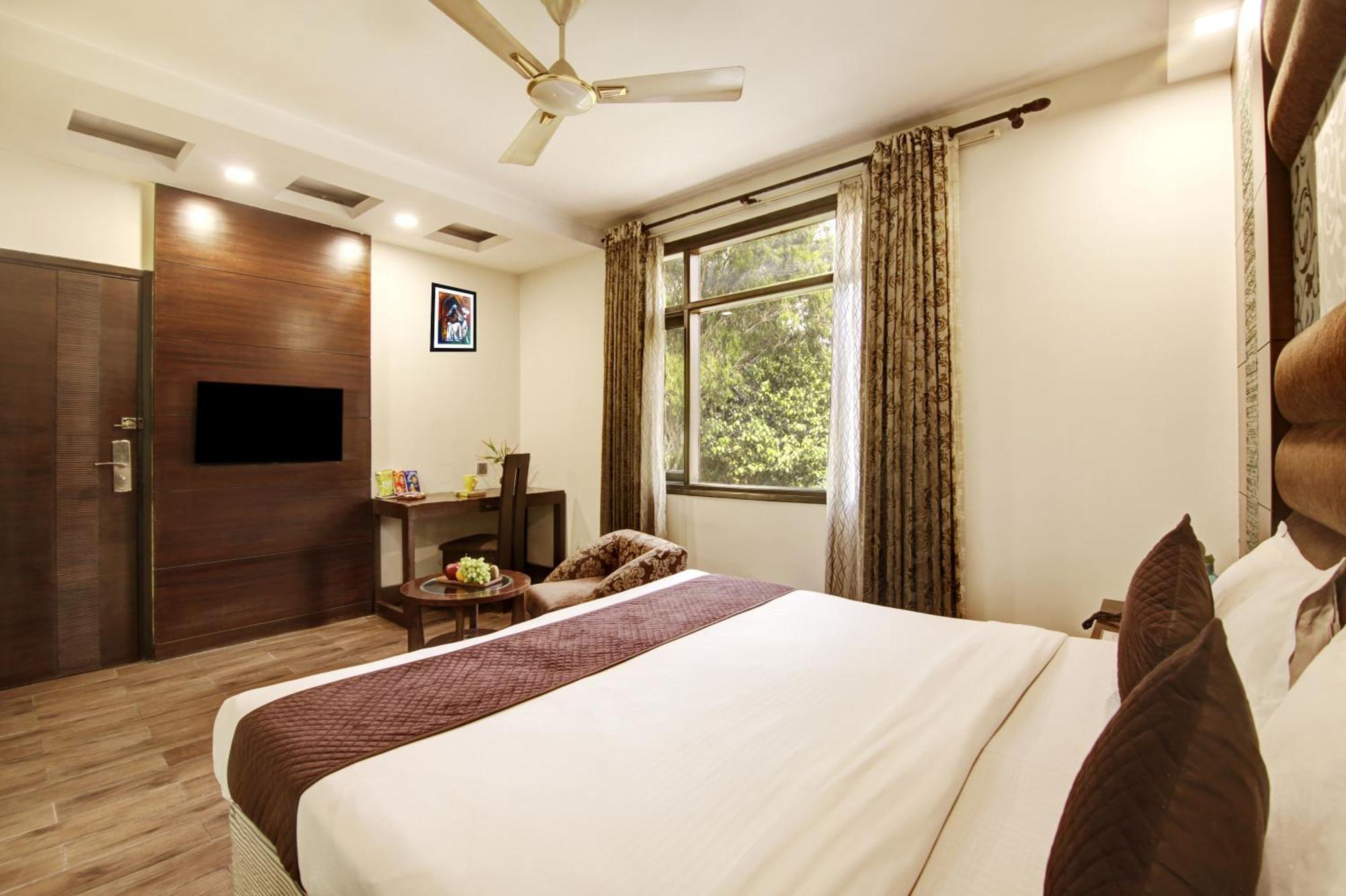 Hotel Good Times Near Ganga Ram Hospital And Karol Bagh Metro 3* Delhi (National Capital Territory of India)