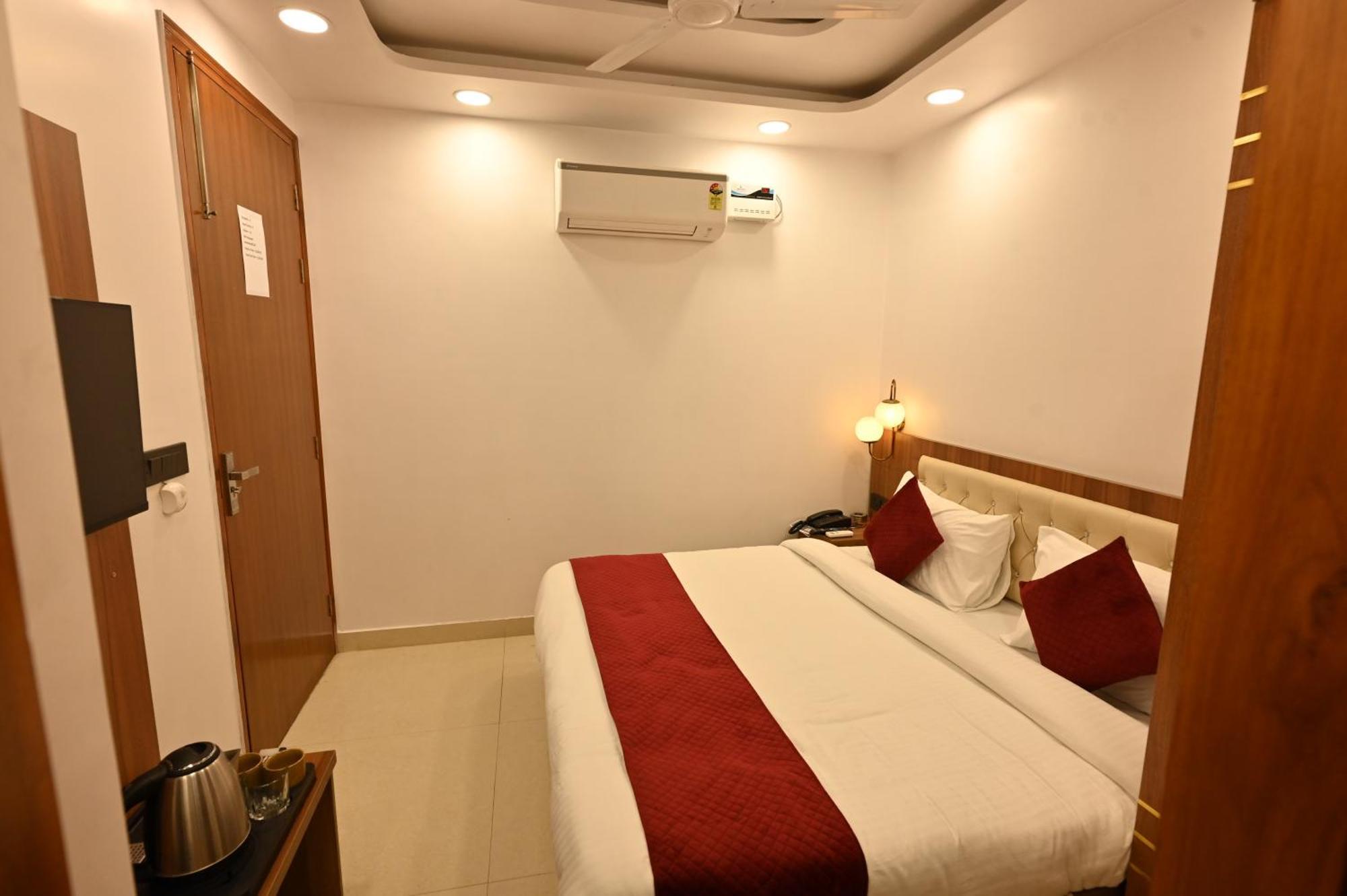 Hotel Down Town Paschim Vihar Delhi (National Capital Territory of India)