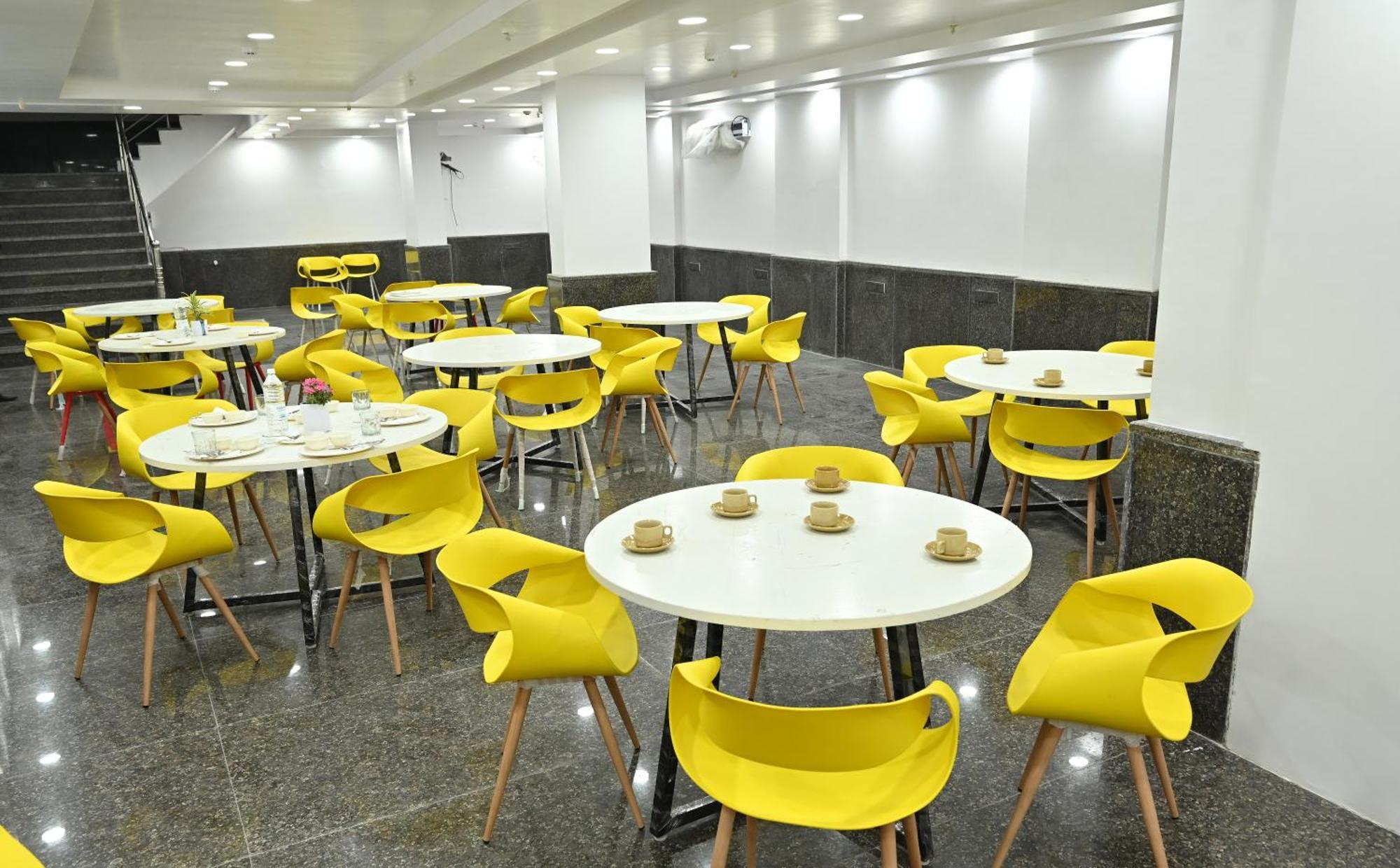 Down Town Paschim Vihar 3*