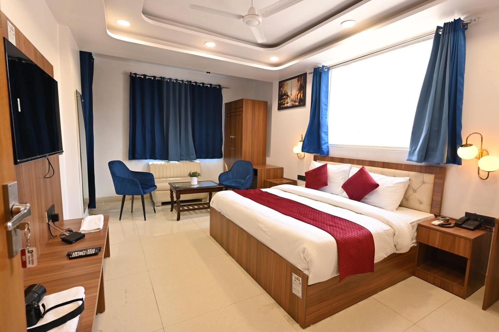 Down Town Paschim Vihar 3*