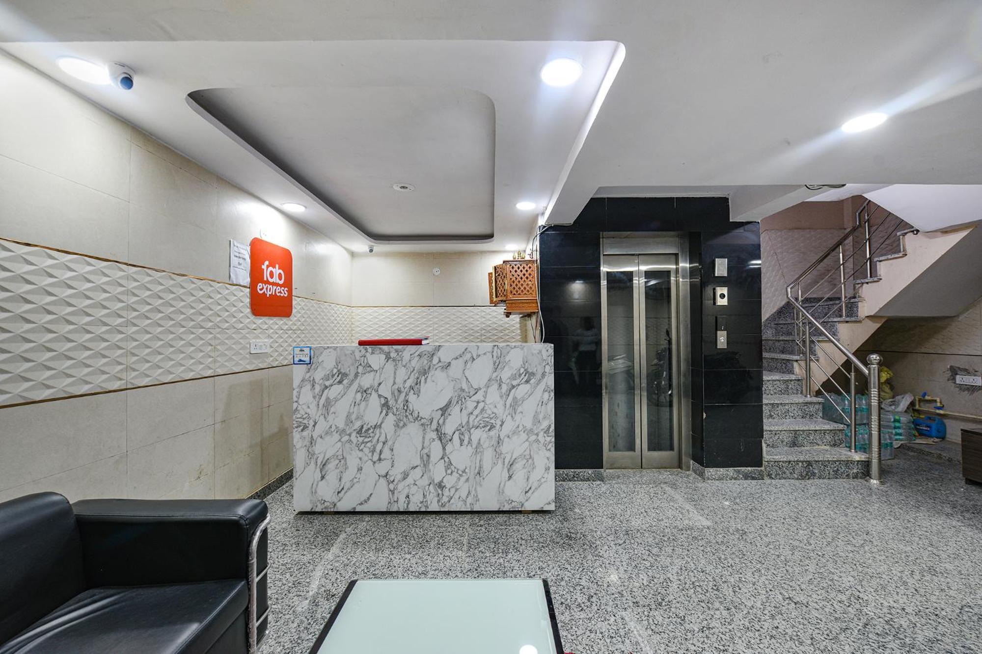 Fabexpress Unicon Hotel New Delhi