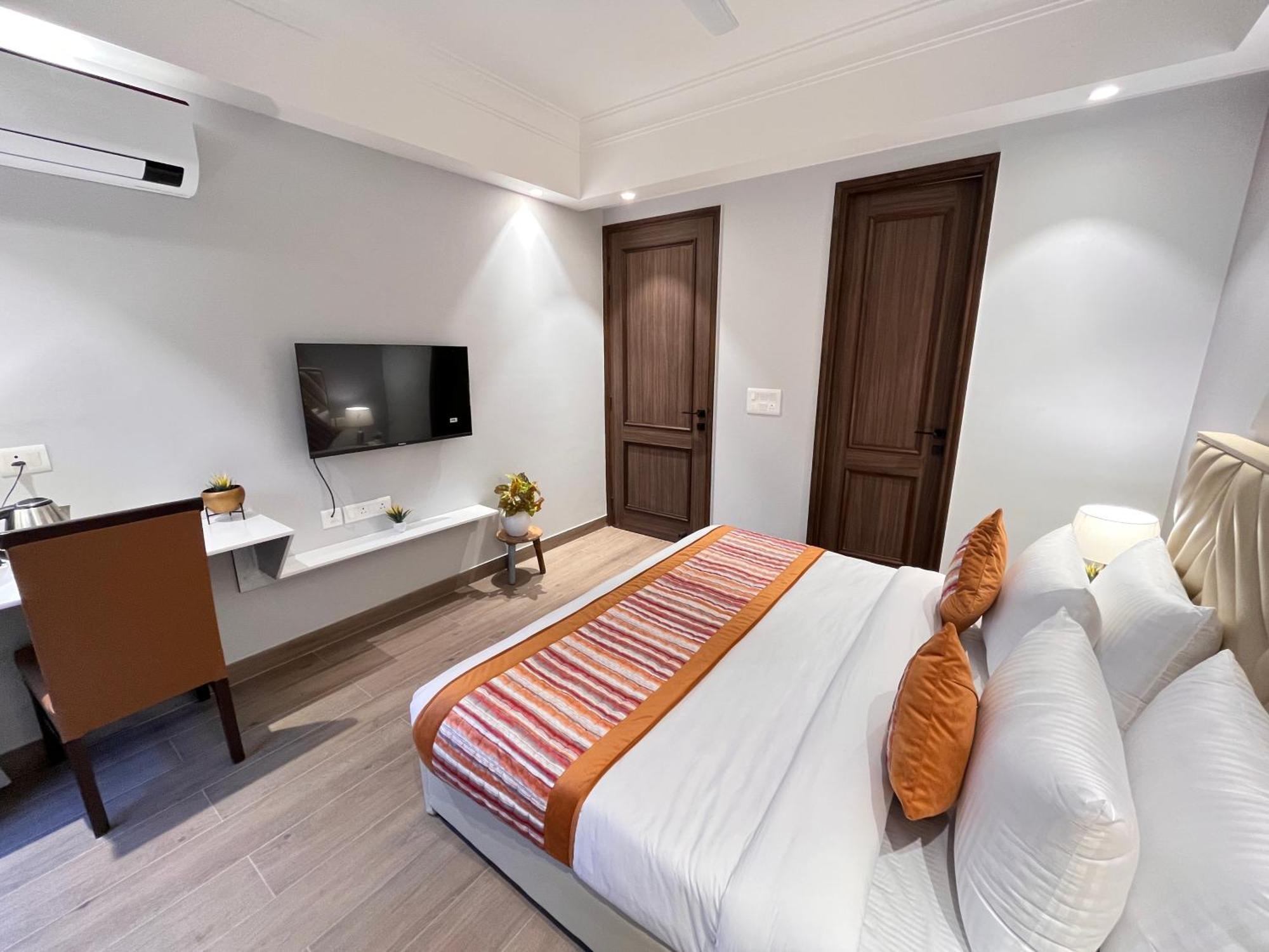 South Ex Residency - South Ex Near Aiims Delhi - Couple Friendly