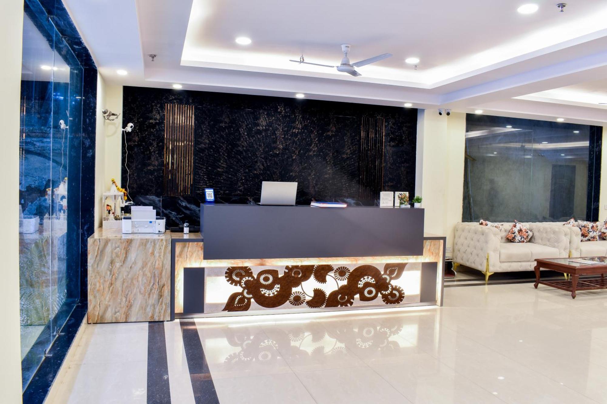 Hotel Yash Palace