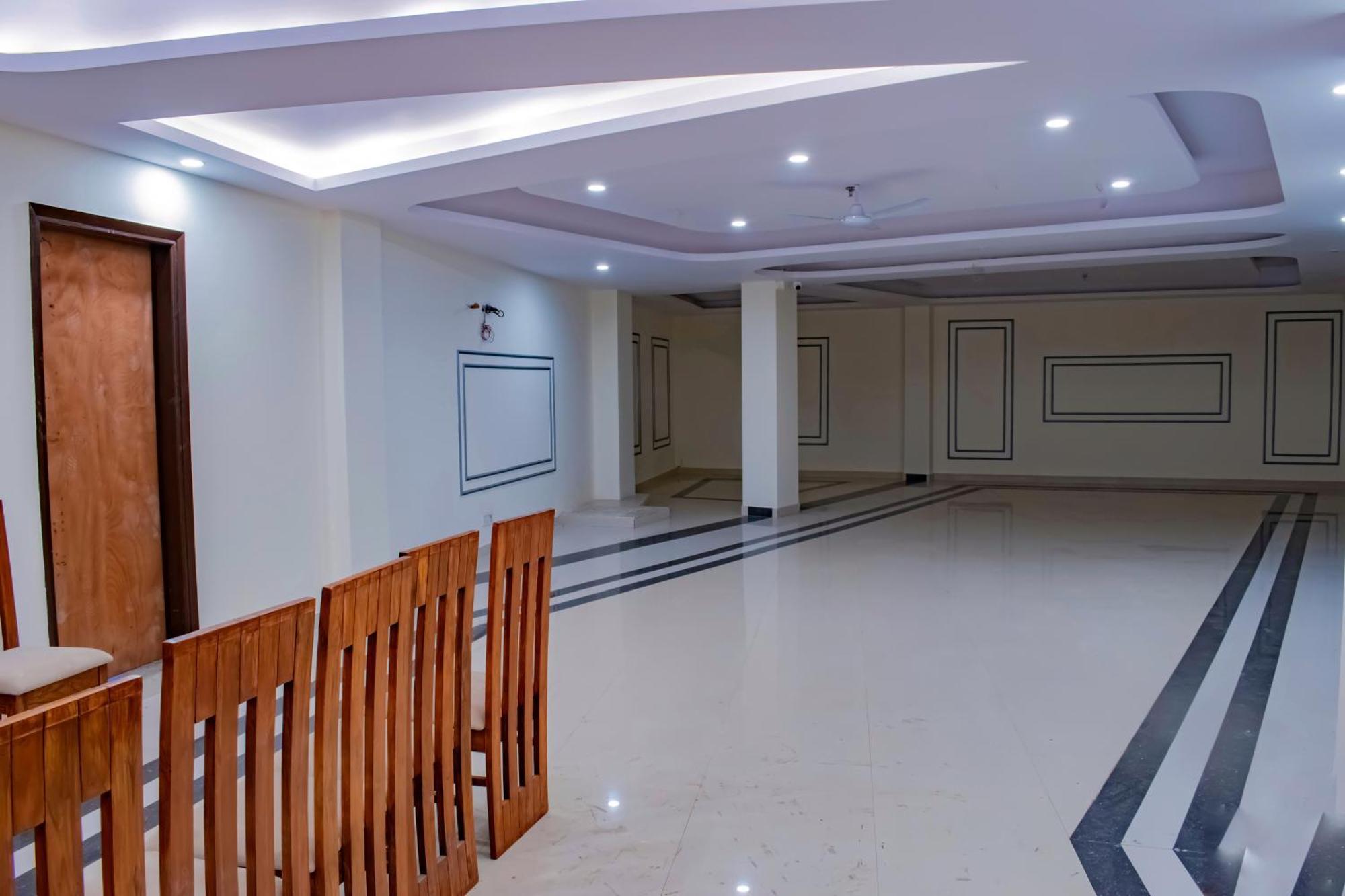 Hotel Yash Palace 3*