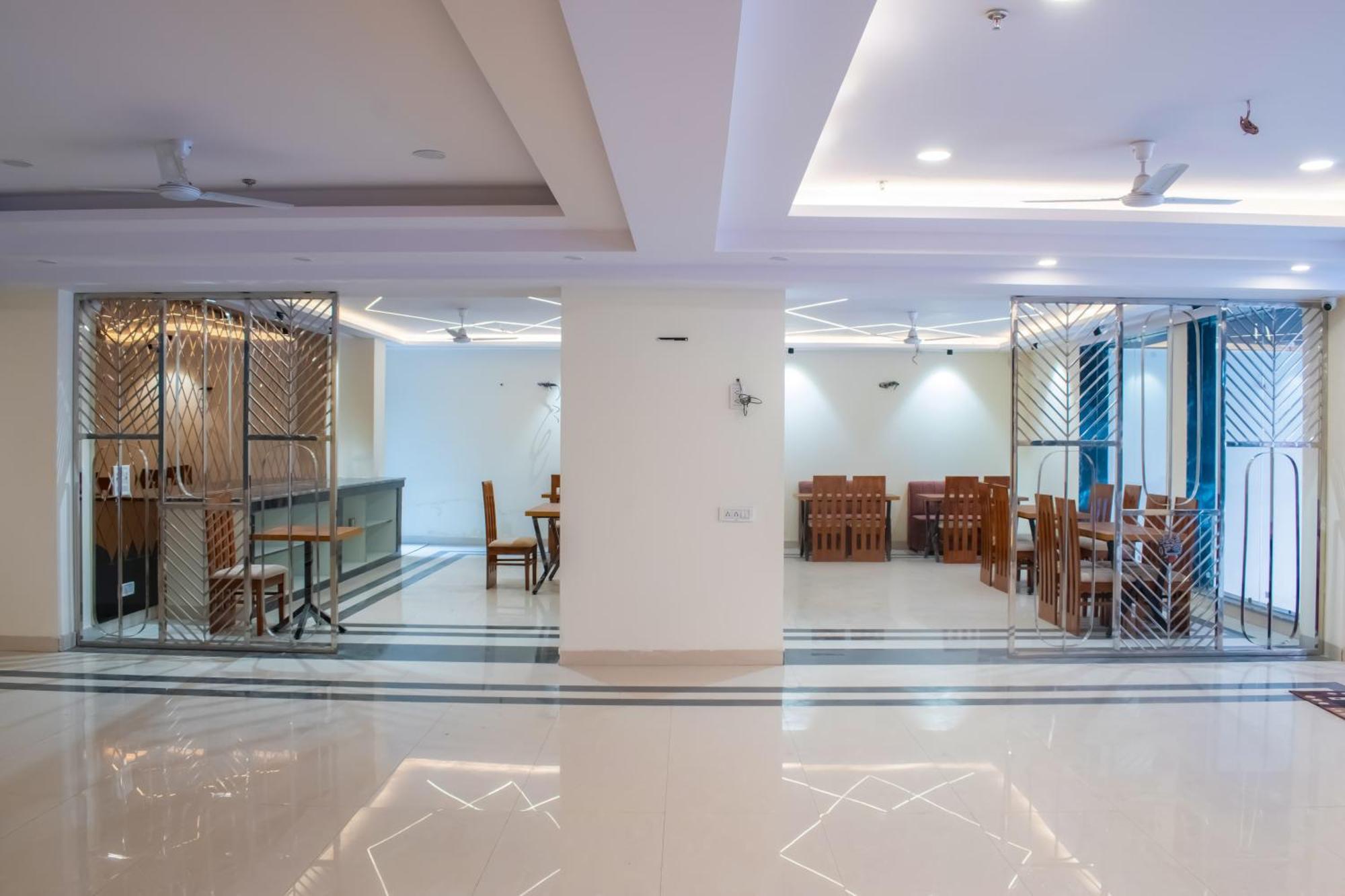 Hotel Yash Palace