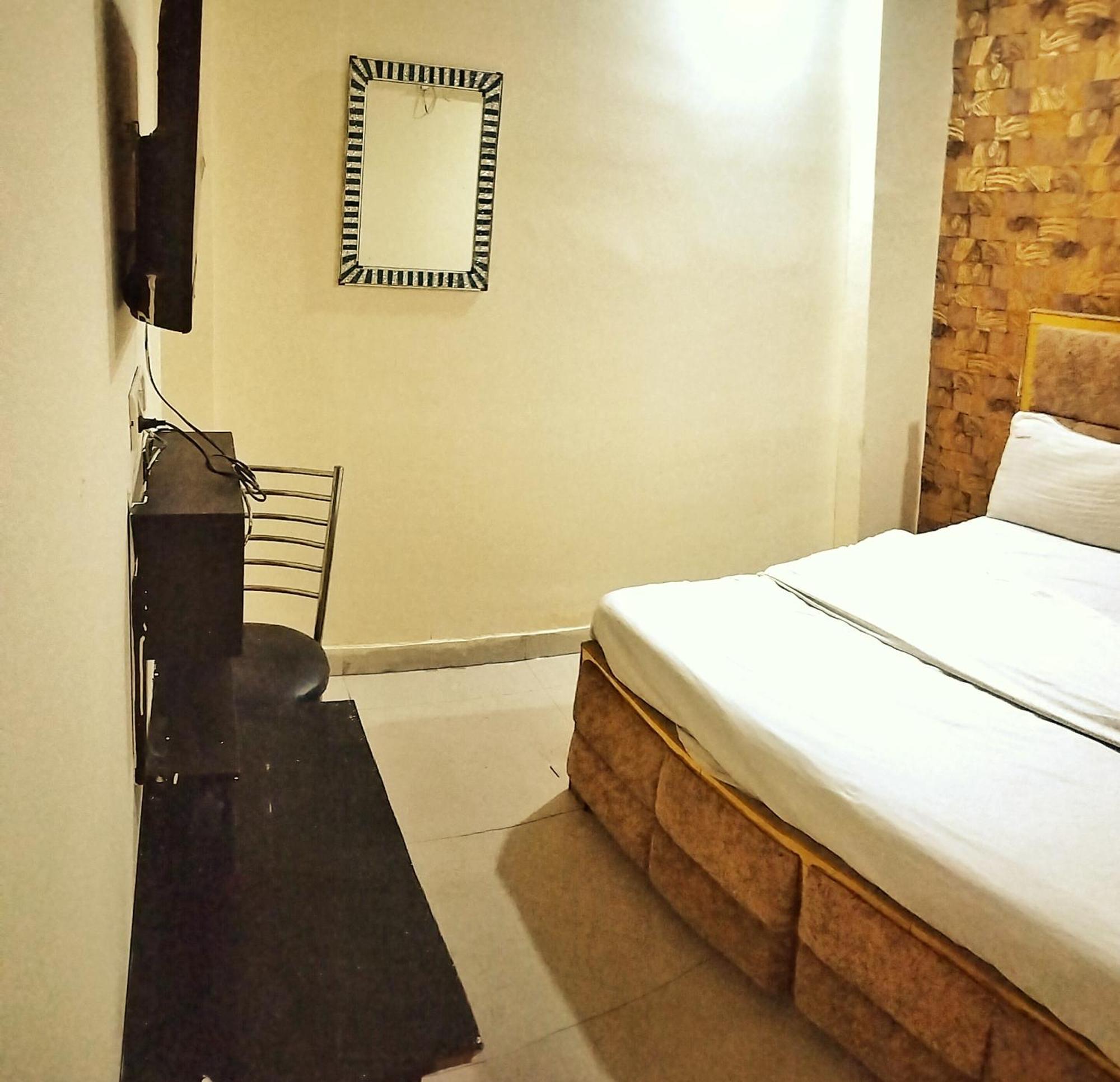 Stay' Couple Friendly 3* New Delhi