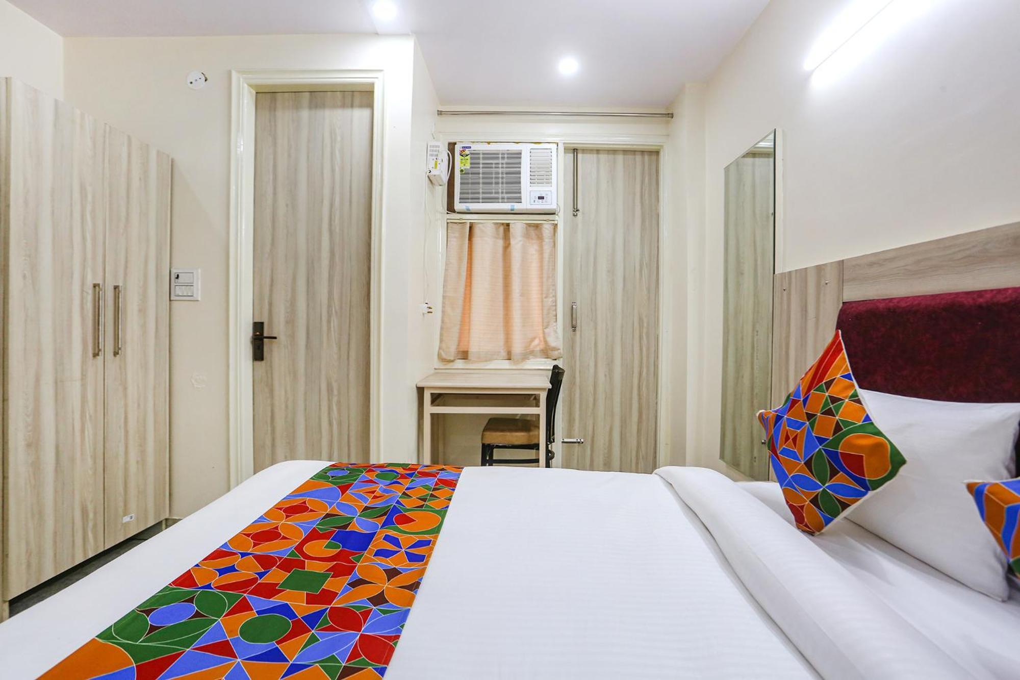 Fabhotel Taugan - Nr Yashobhoomi Convention Centre 3*